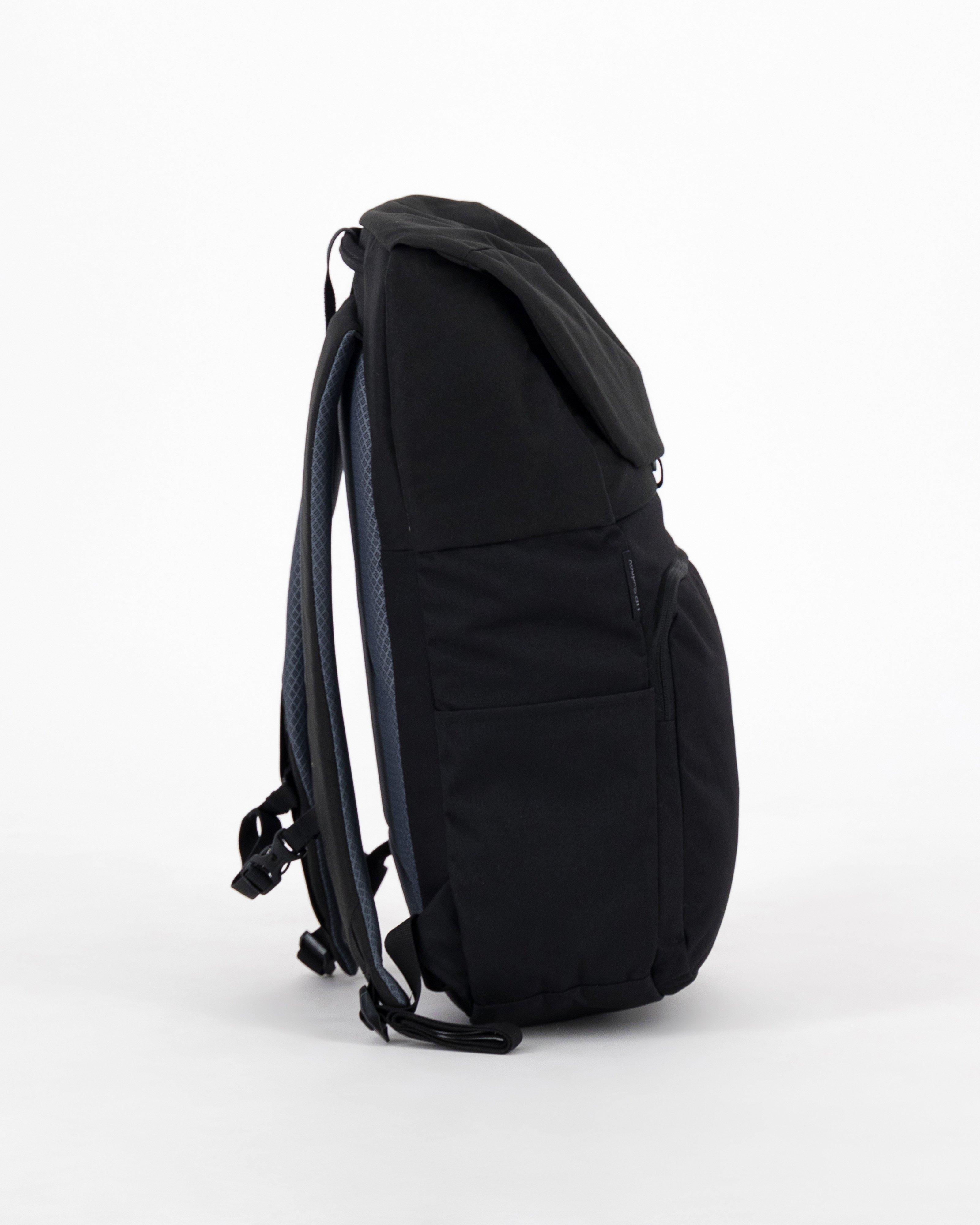 Deuter UP Sydney Day Pack -  Black