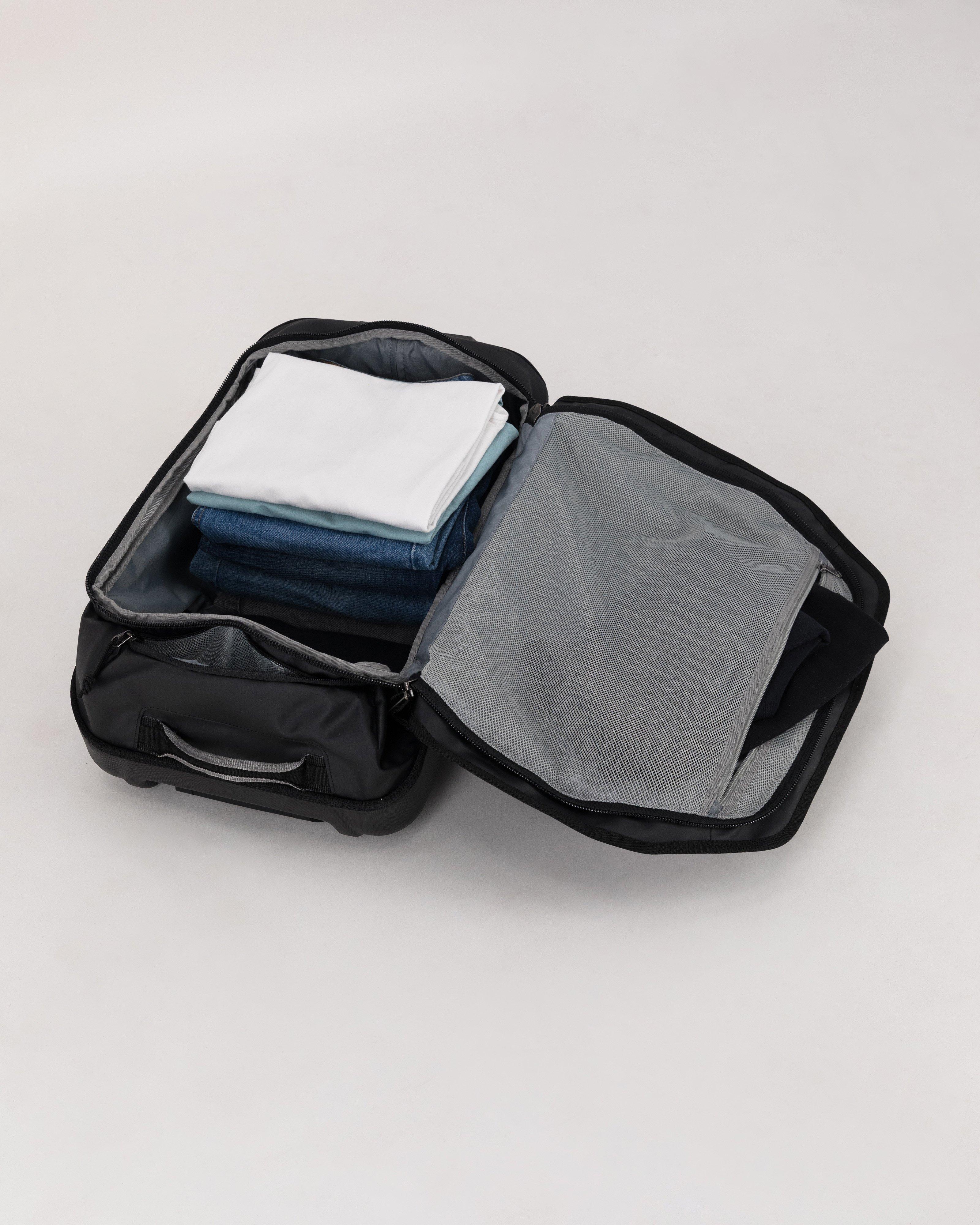 Thule Chasm Carry-On 40L Luggage Roller Bag -  Black