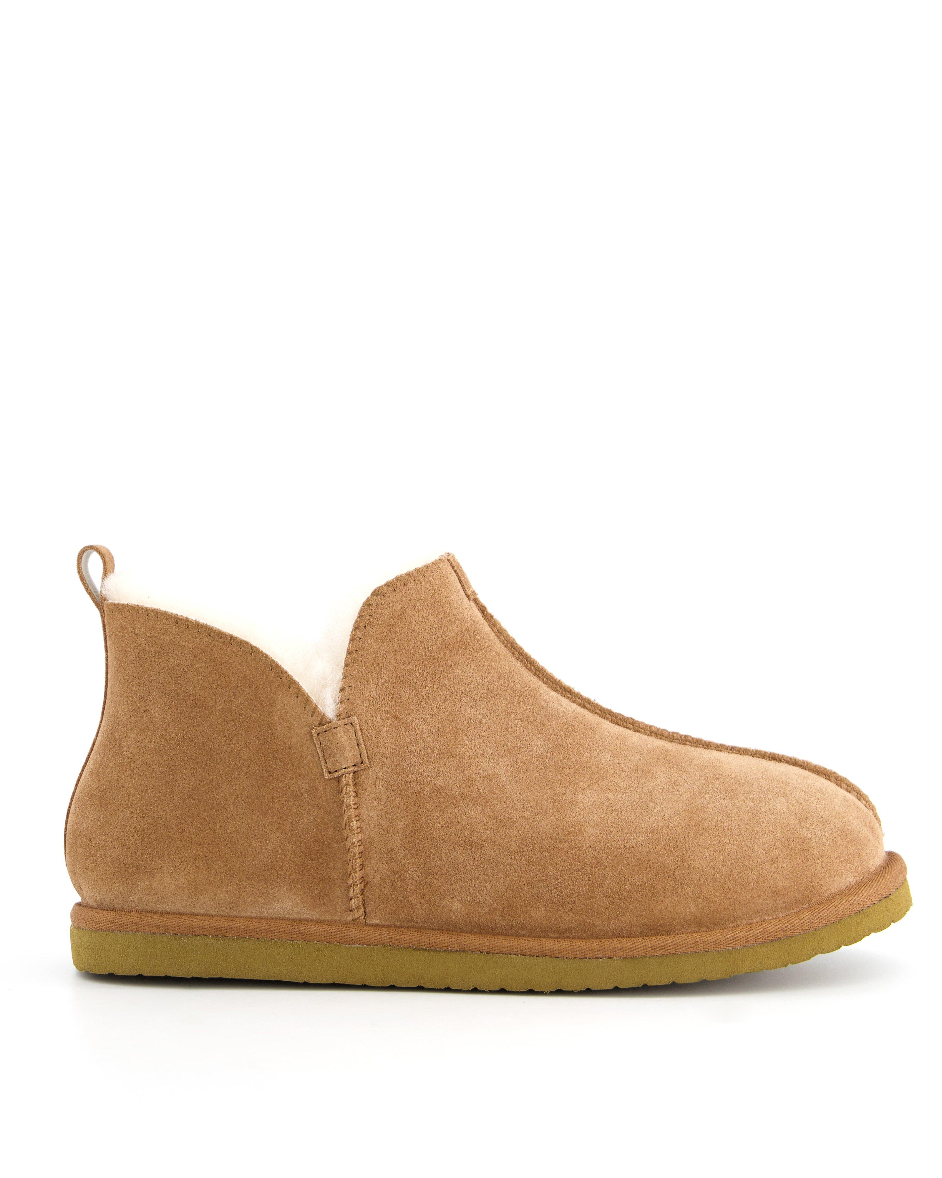 Sheepskin slippers cape 2025 union mart