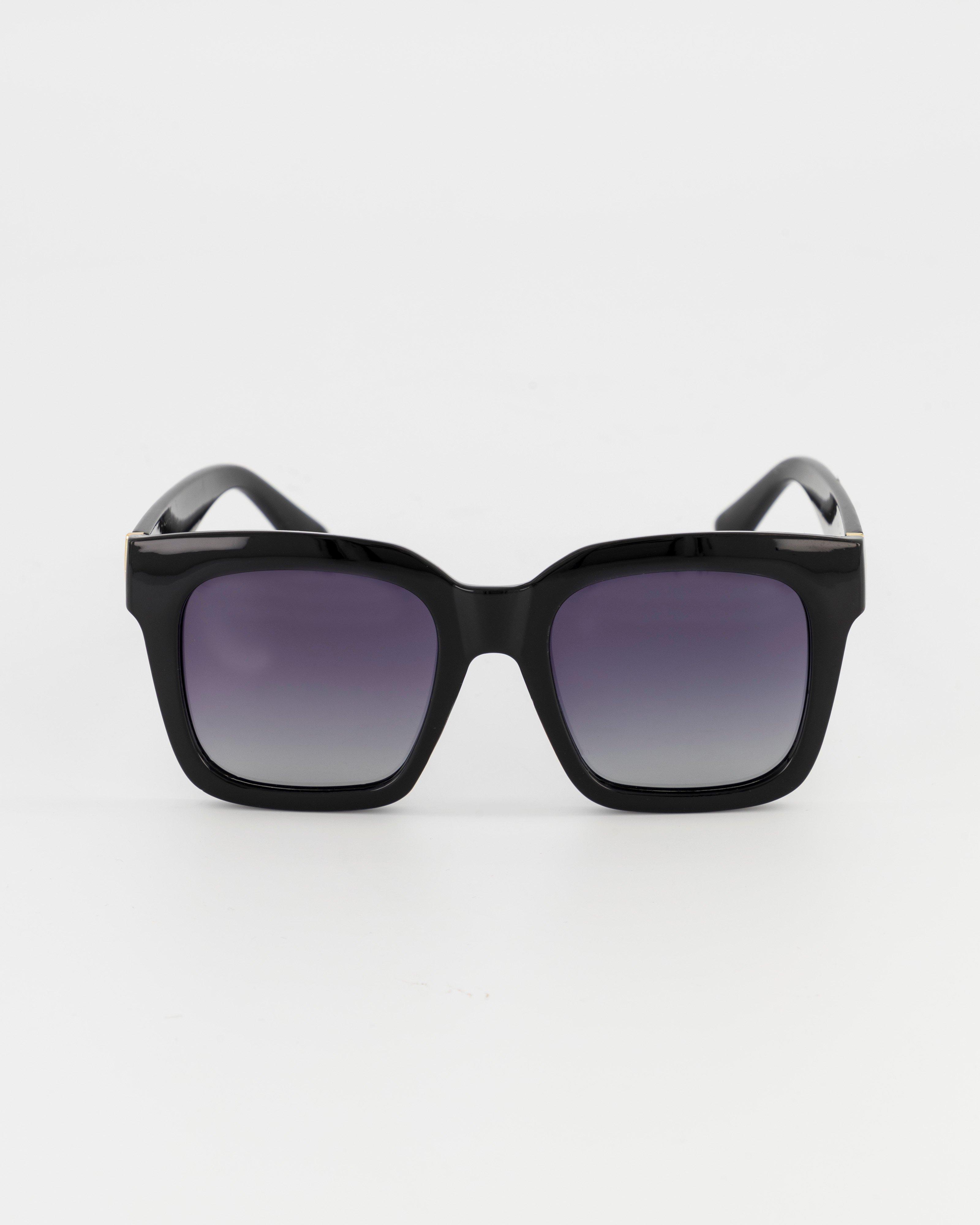 Rare Earth Women’s Cass Bold Frame Sunglasses