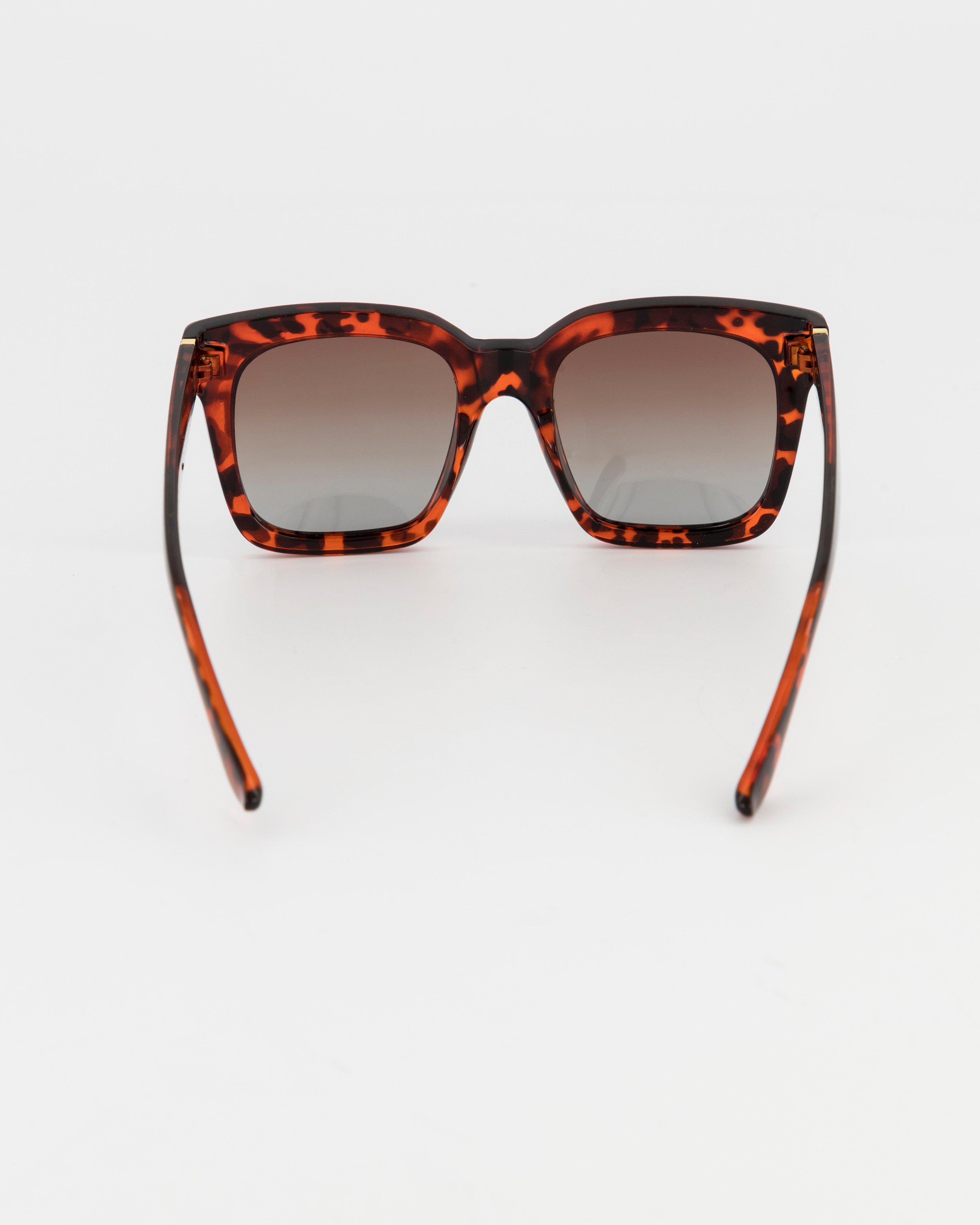 Rare Earth Women’s Cass Bold Frame Sunglasses