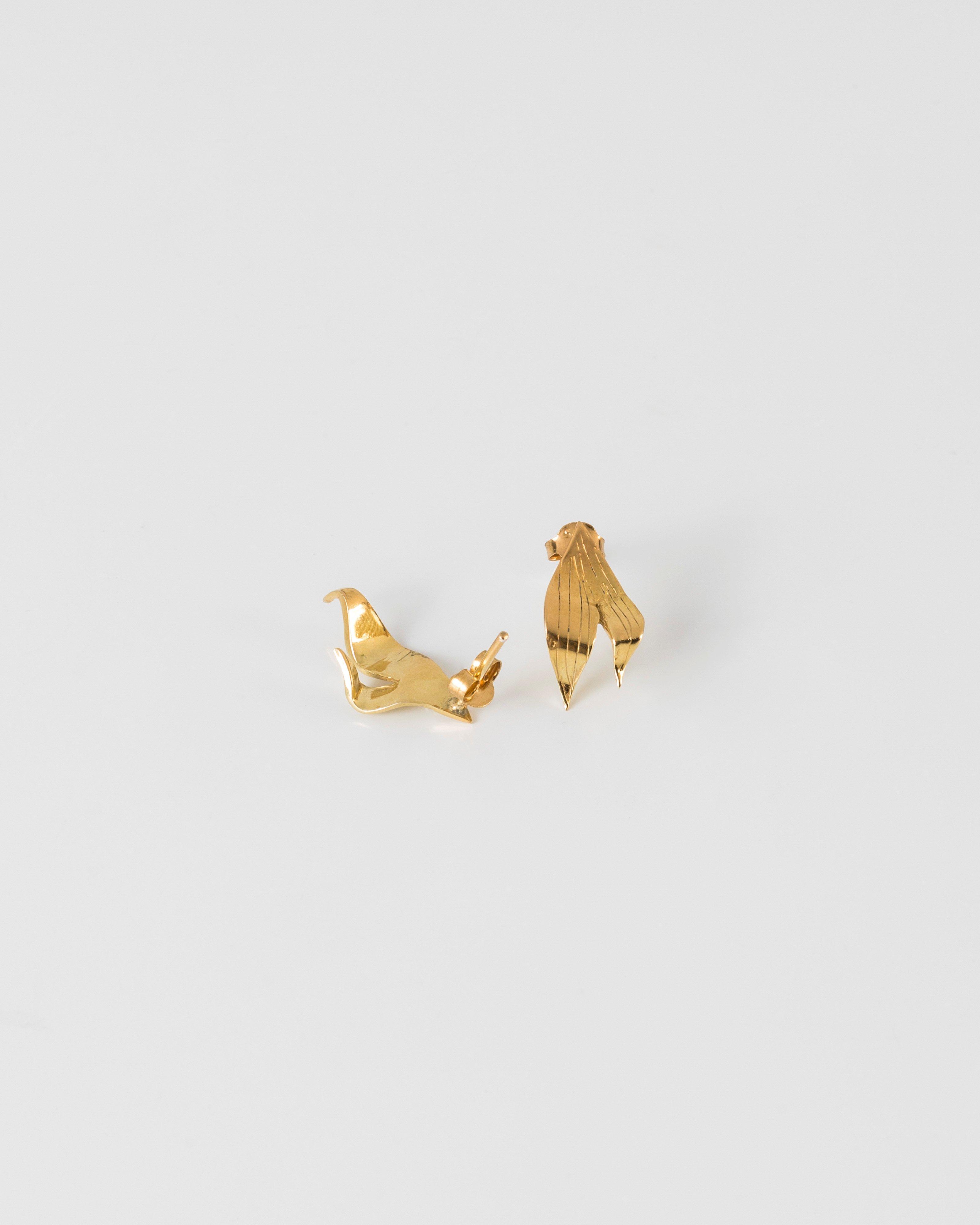 Black Betty Flowing Seaweed Stud Earrings -  Gold