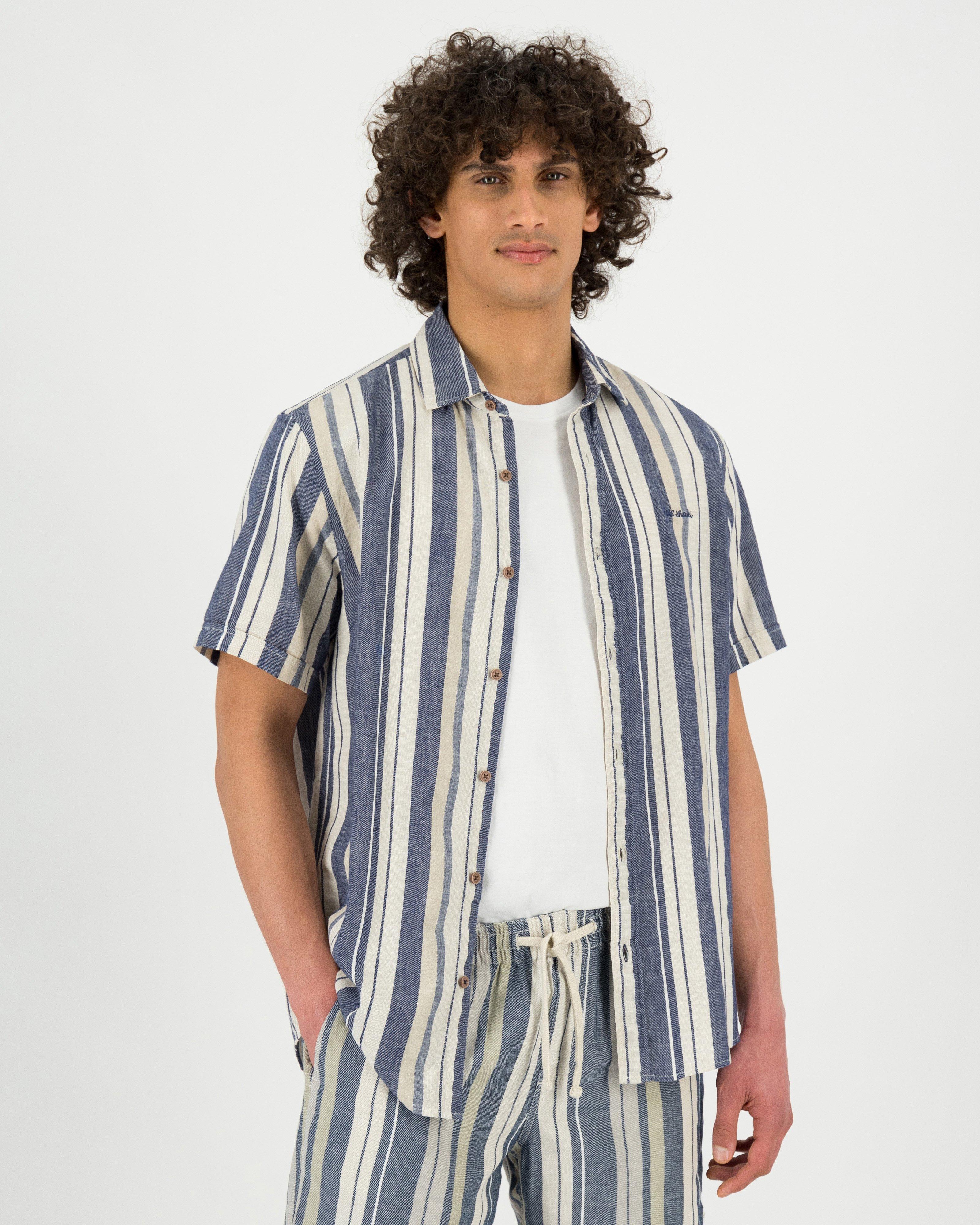 104050070_C54_1?$large$