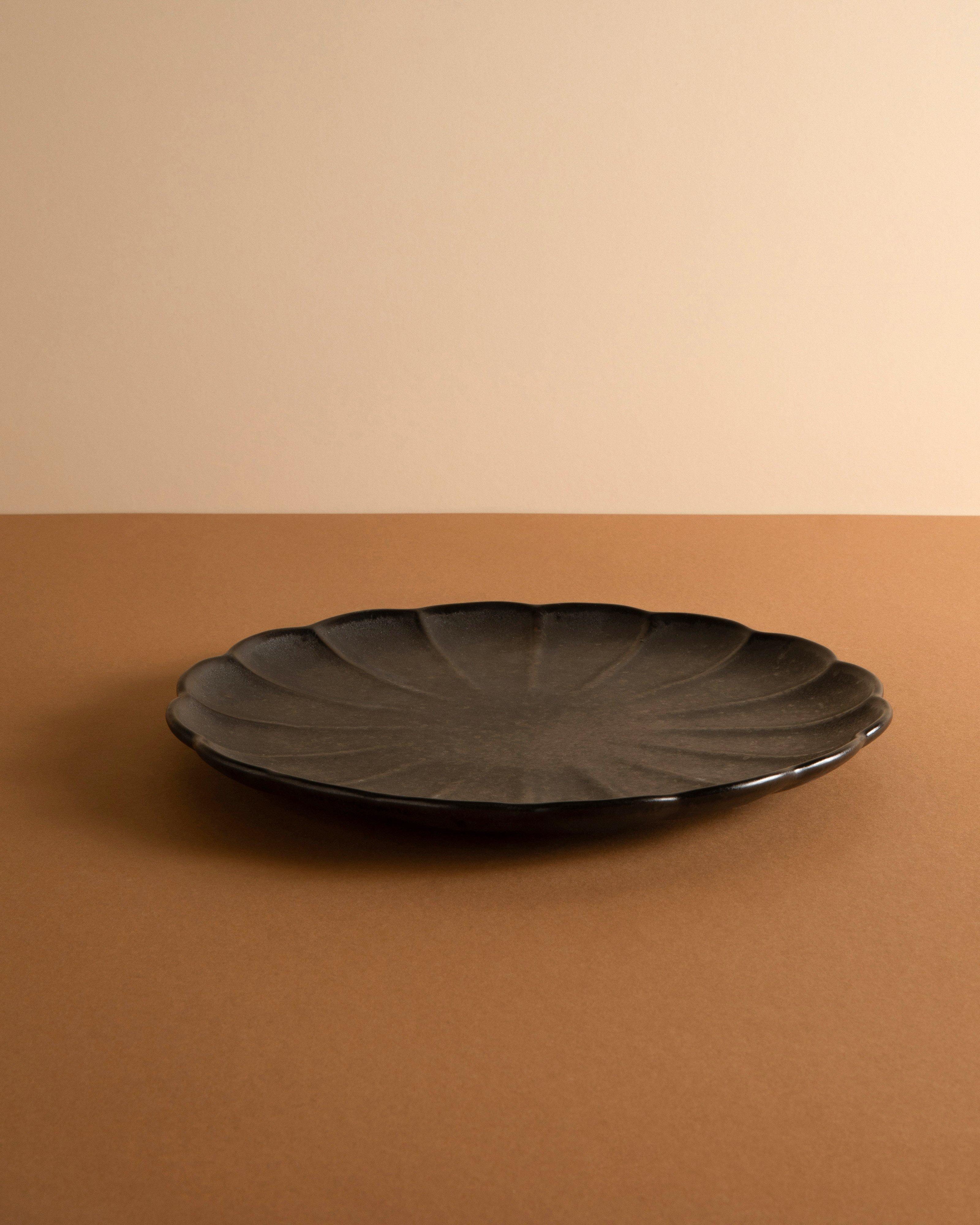 Dalia Dinner Plate -  Black