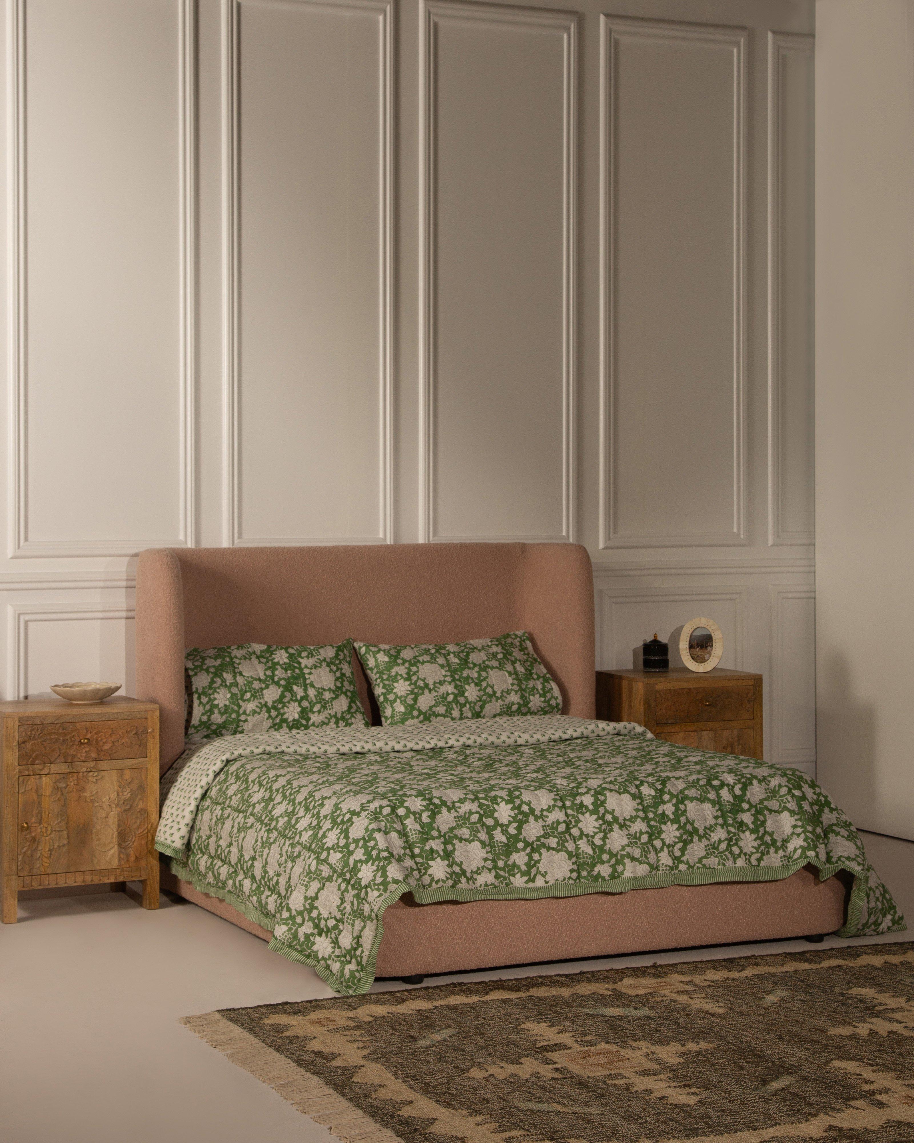 Luela Reversible Quilt with Pillows -  Green