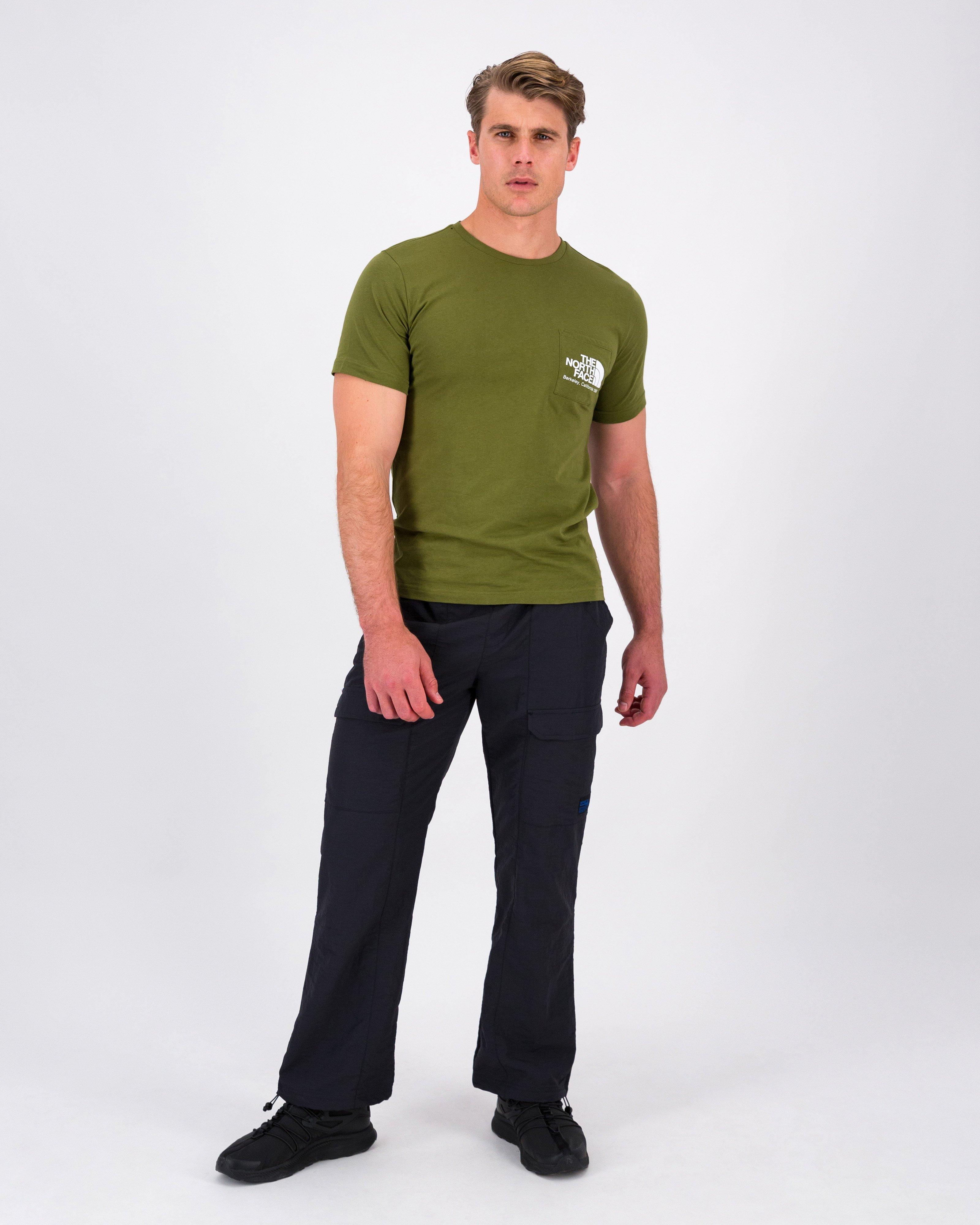 The North Face Men’s Berkeley California Pocket T-shirt -  Dark Green/Dark Olive