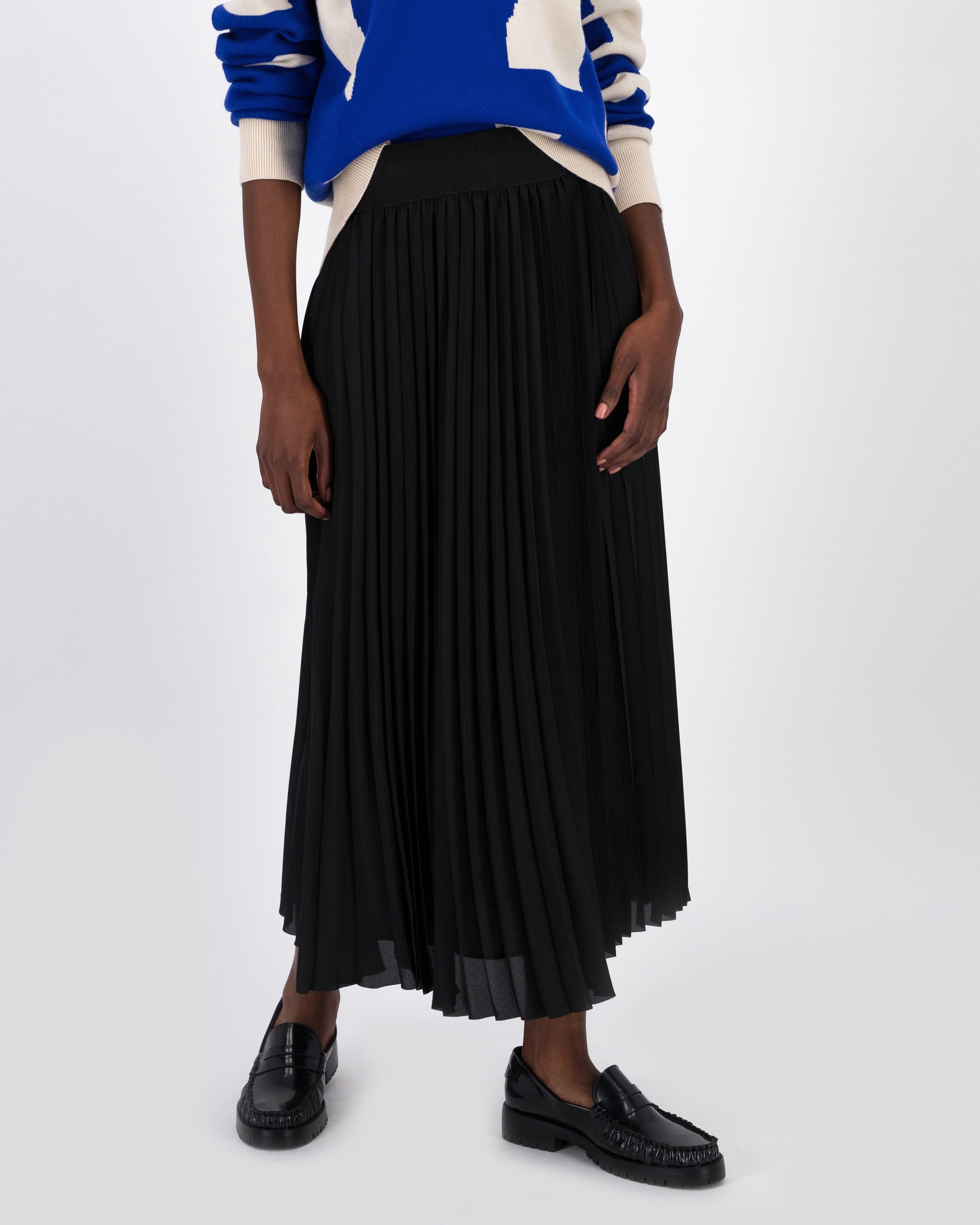 Black pleated 2024 skirt in store