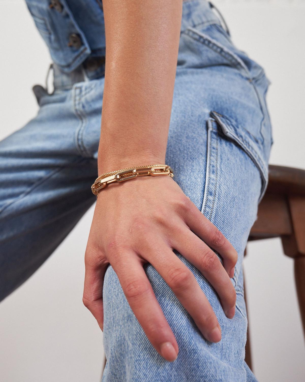 Women’s Chain Link Bracelet  -  Gold