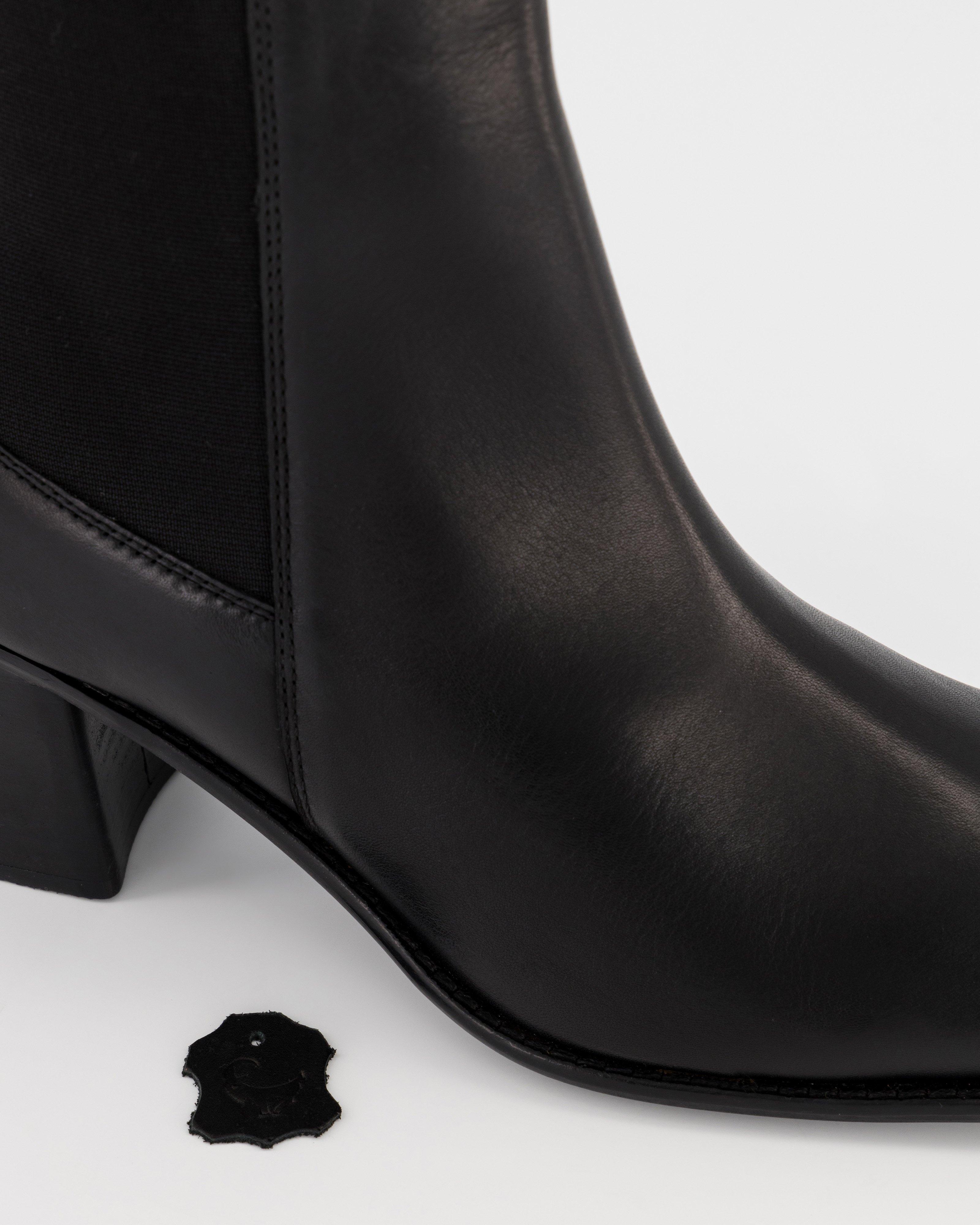 Women’s Amirah Leather Boot  -  Black
