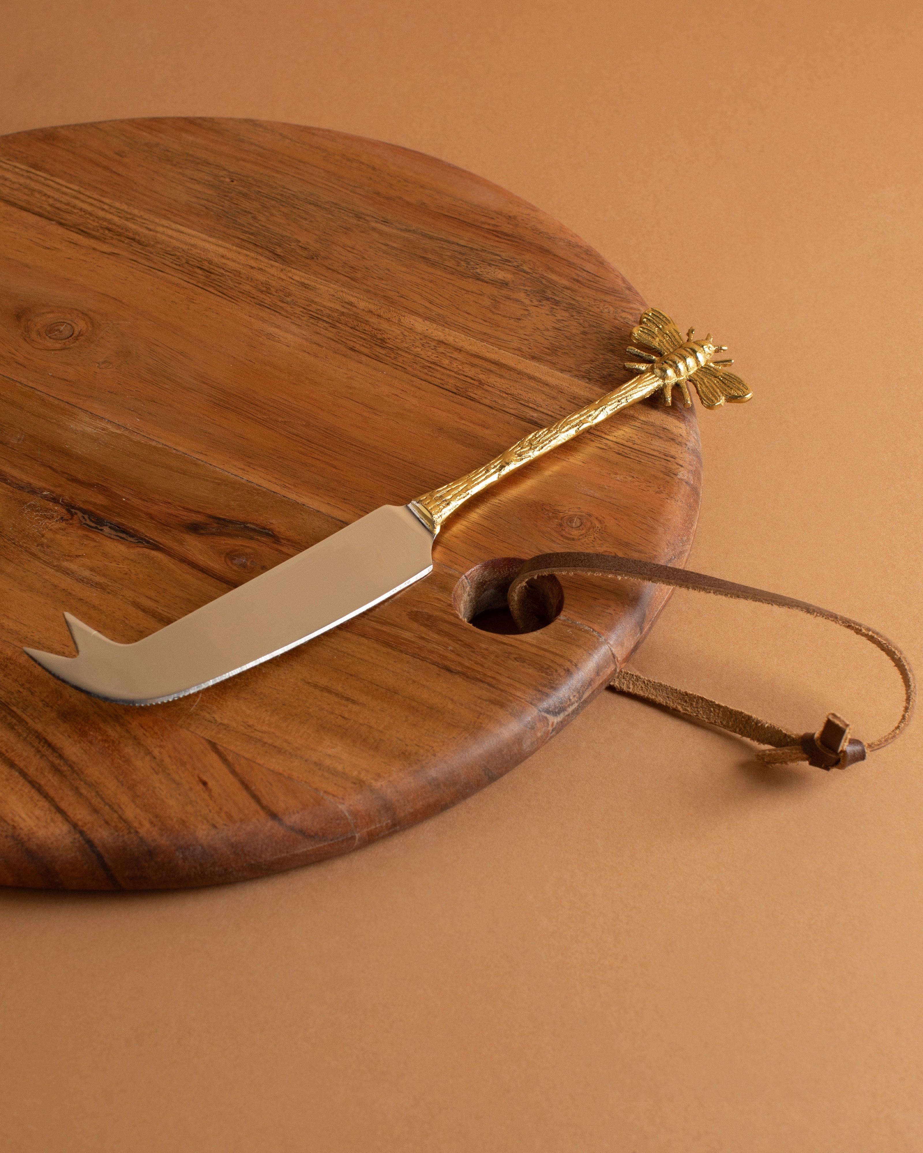 Round Wooden Board and Bee Spreader -  Brown