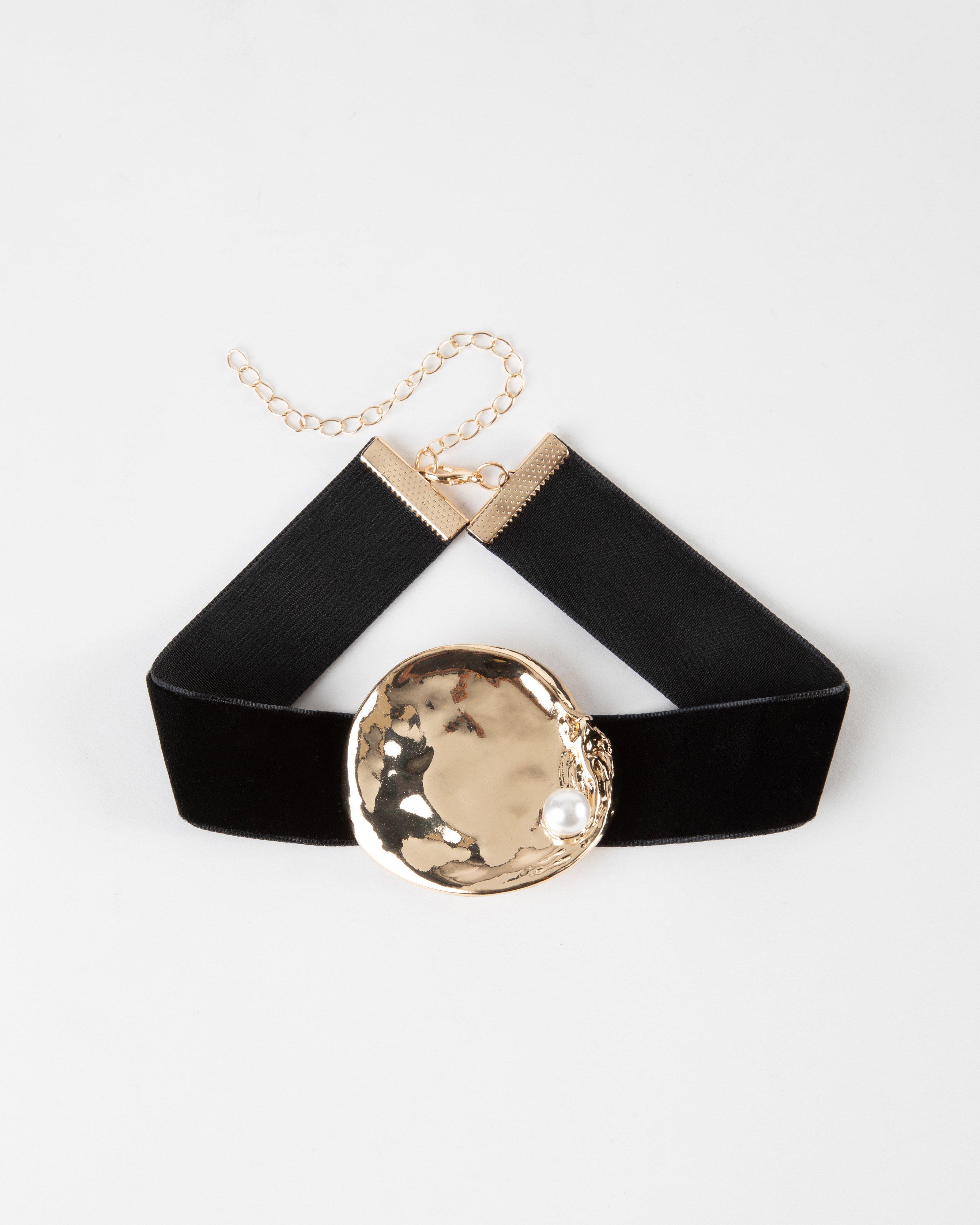 Statement Disk with Freshwater Pearl Suede Choker Necklace -  Black