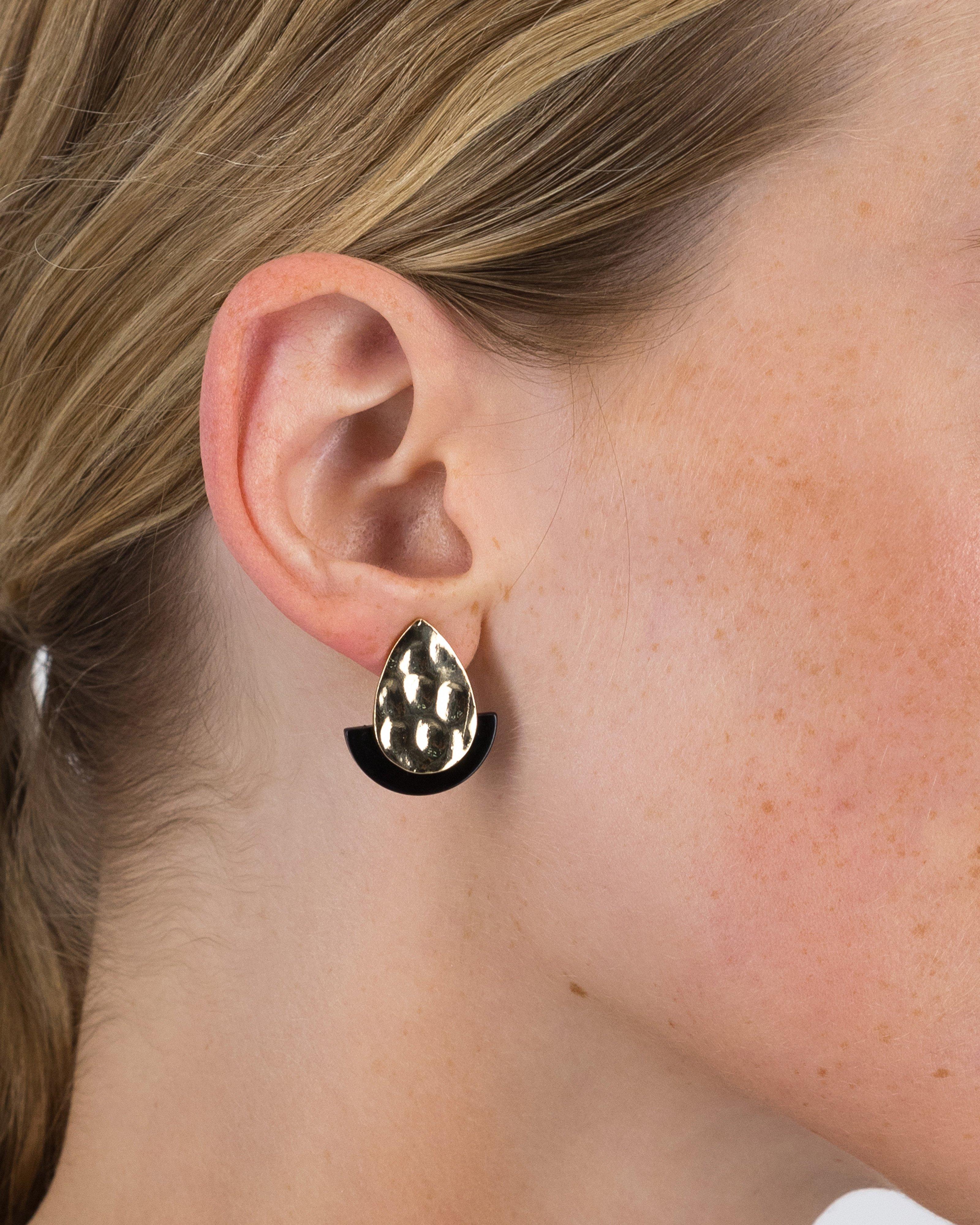Indented Oval and Resin Fan Stud Earrings -  Black