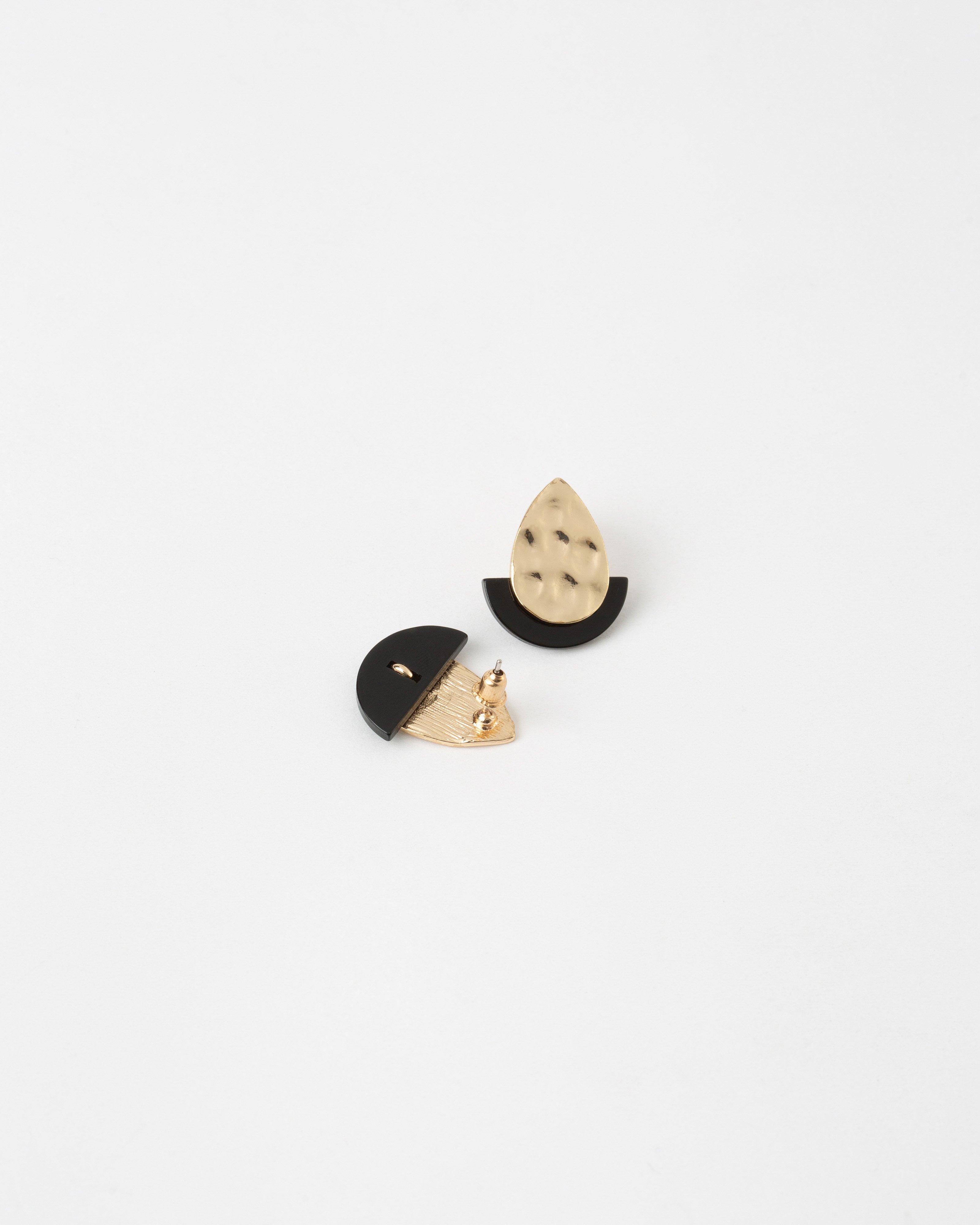 Indented Oval and Resin Fan Stud Earrings -  Black