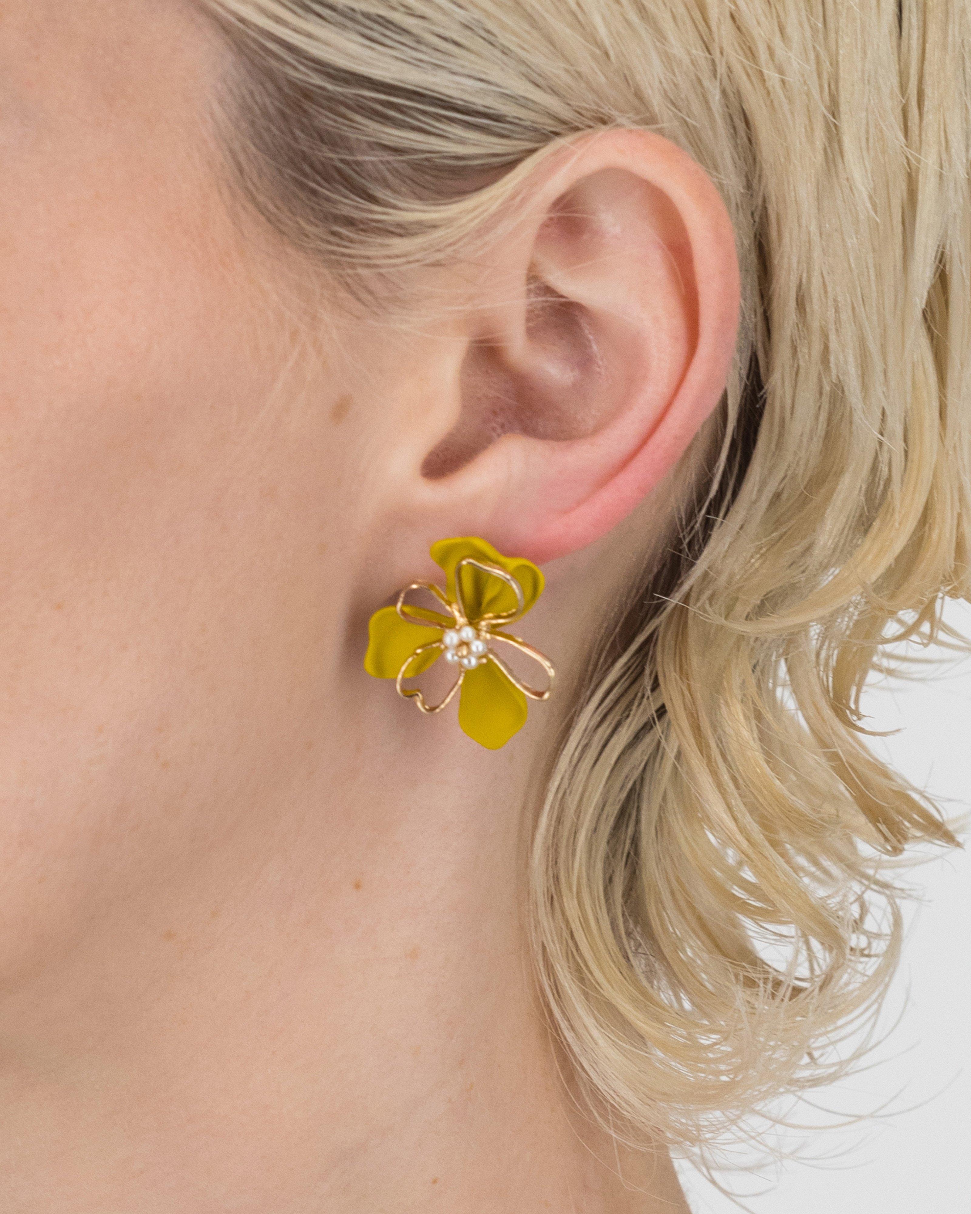 Epoxy Cut-Out Flower Stud Earrings -  Yellow