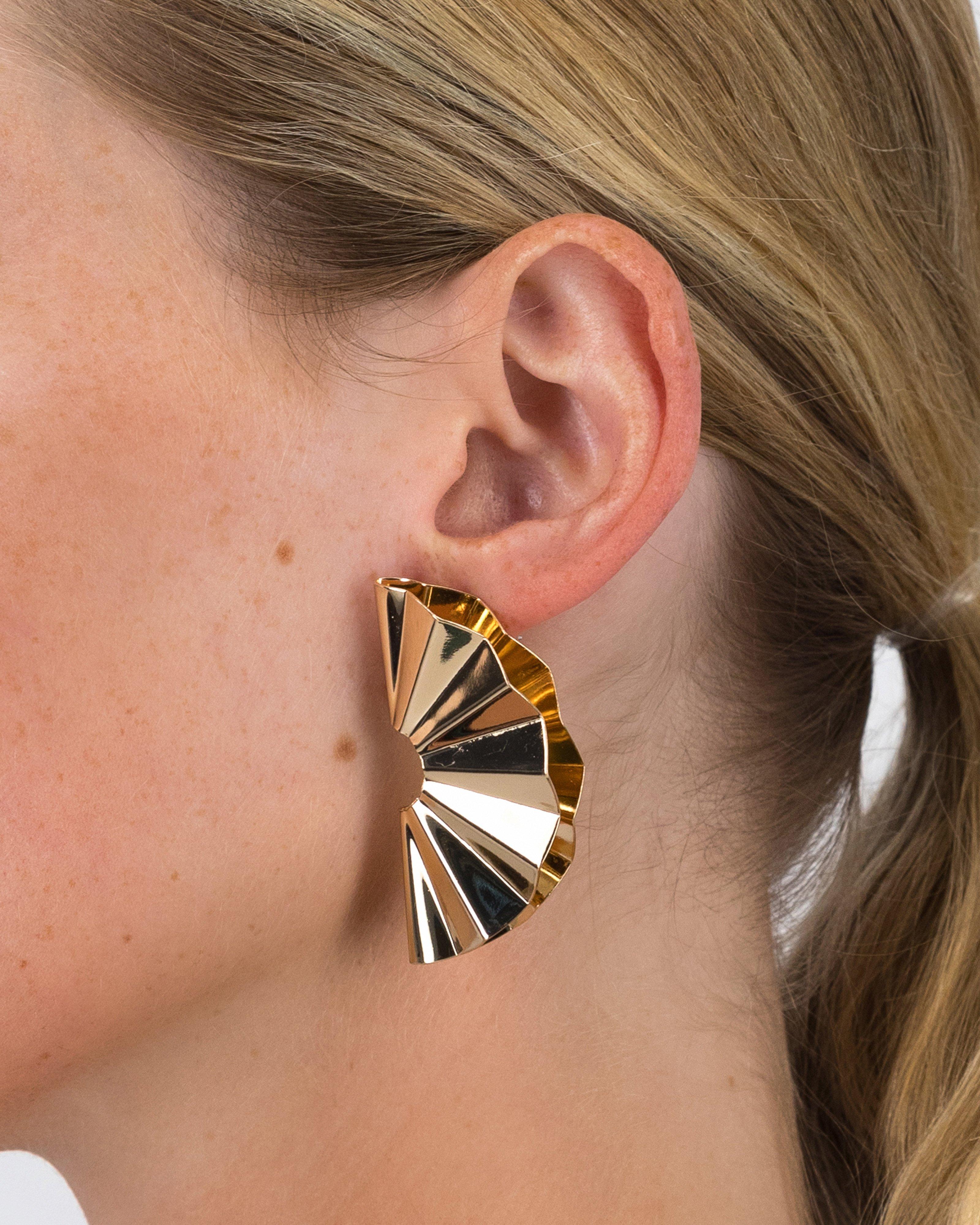 Shiny Curved Metal Fan Statement Earrings -  Gold