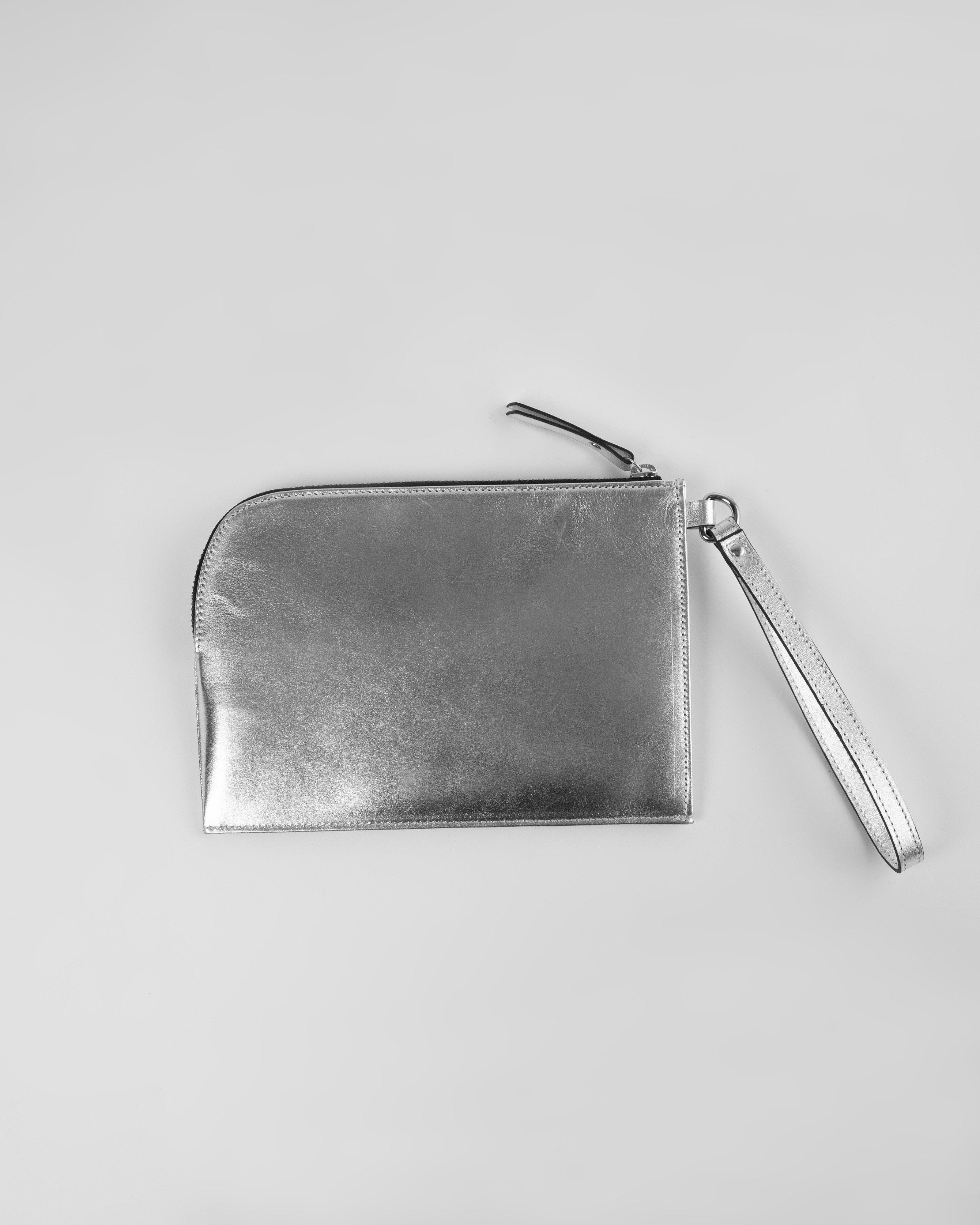 Bea Metallic Leather Pouch -  Silver