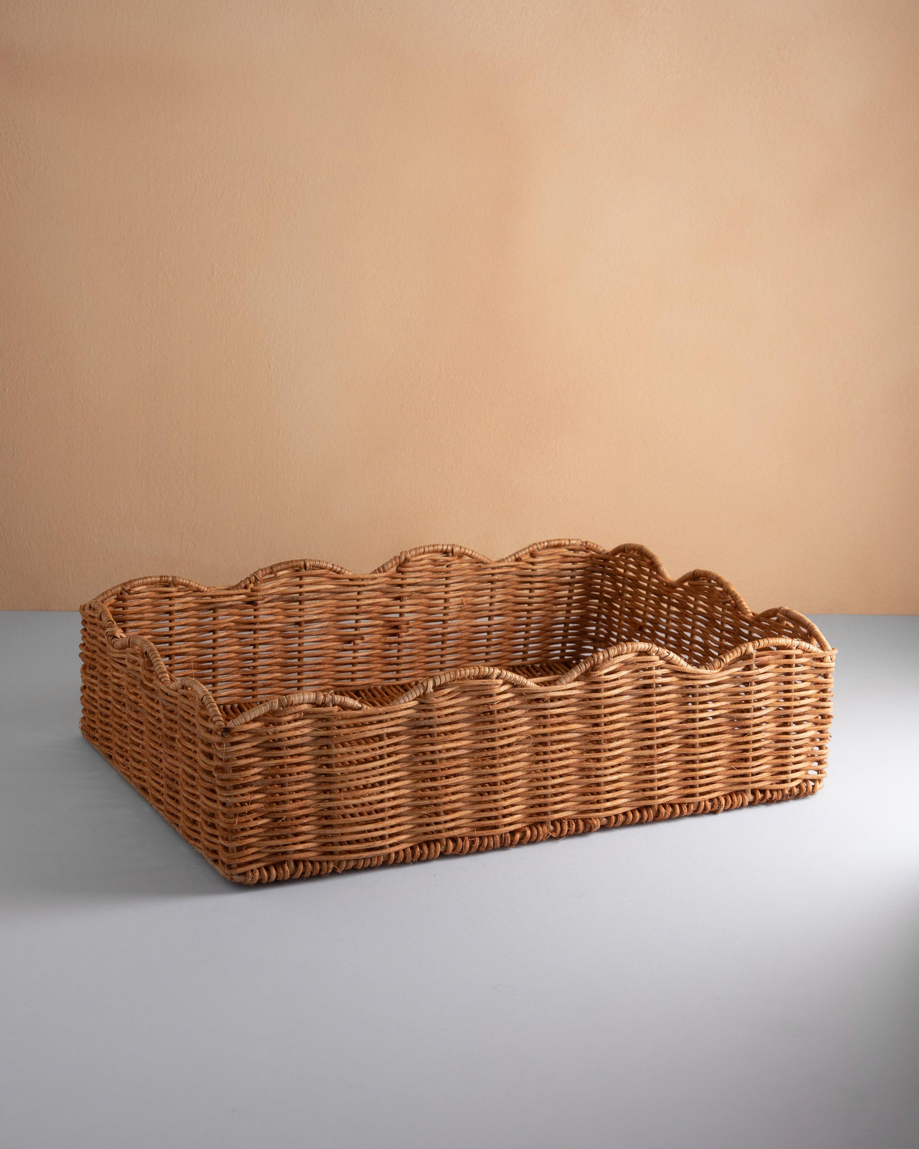 Woven Scallop Tray -  Oatmeal