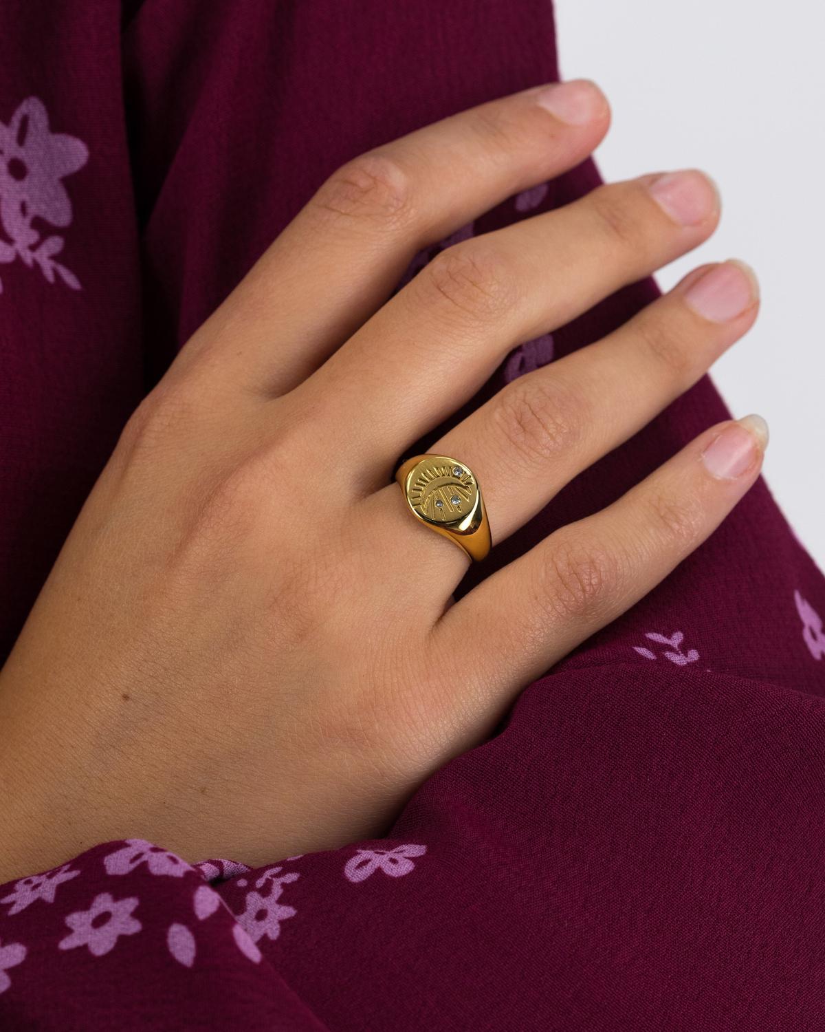Old Khaki x byCara Women’s Moon Signet Ring  -  Gold