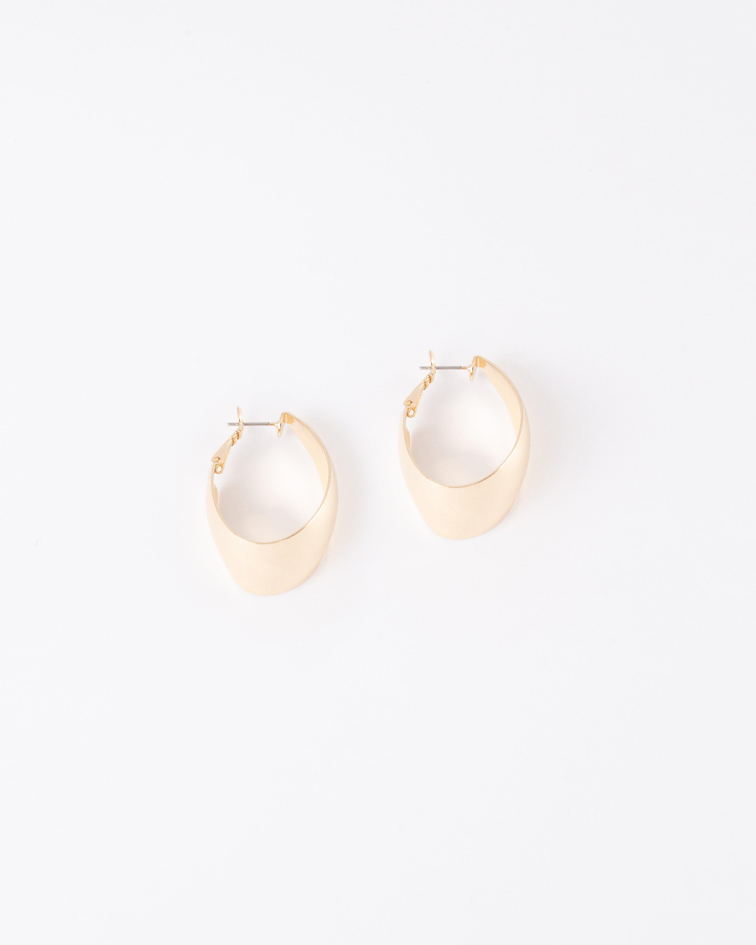 Chunky Shiny Oblong Hoop Earrings -  Gold