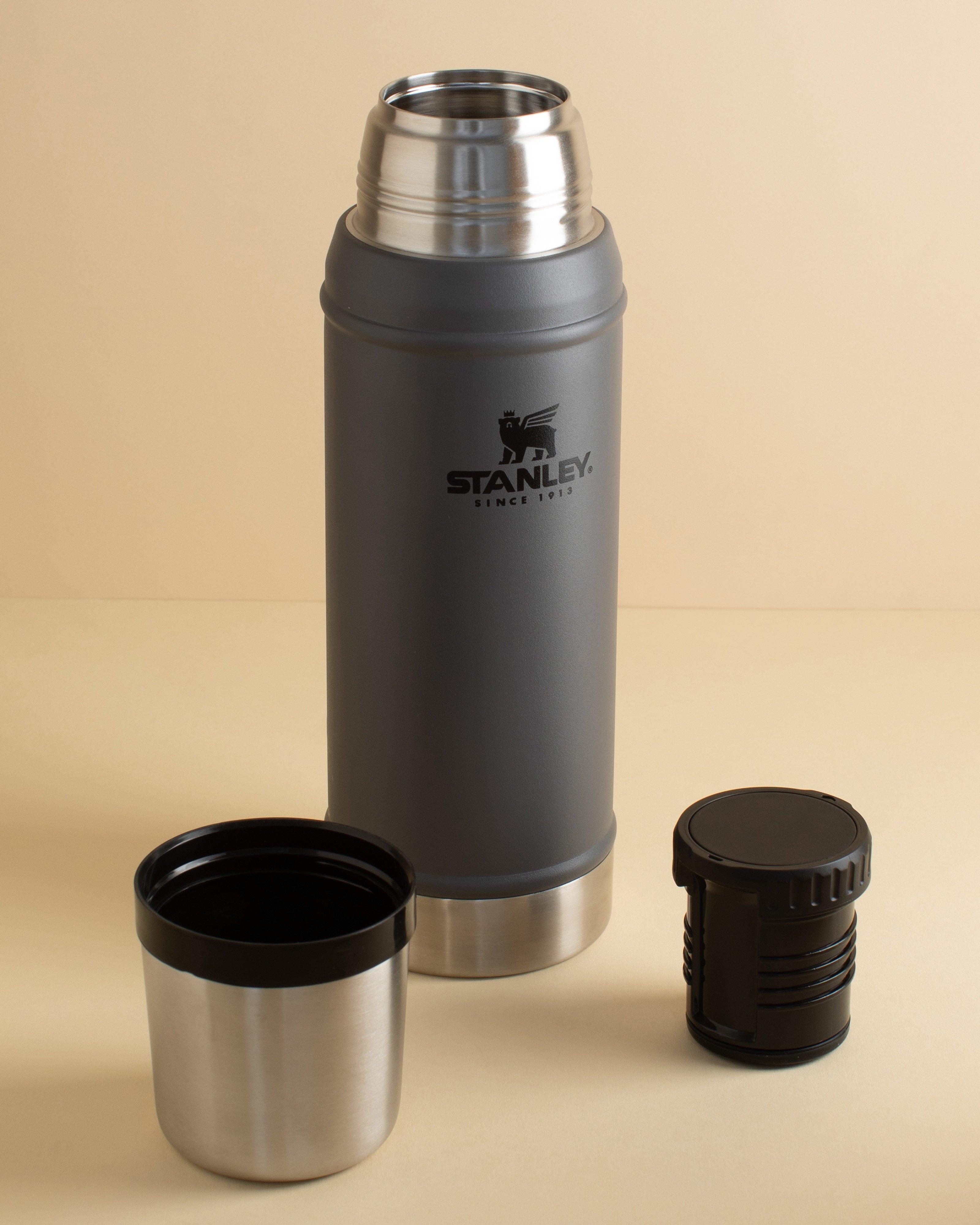 Stanley Legendary Classic Bottle 750ml -  Grey