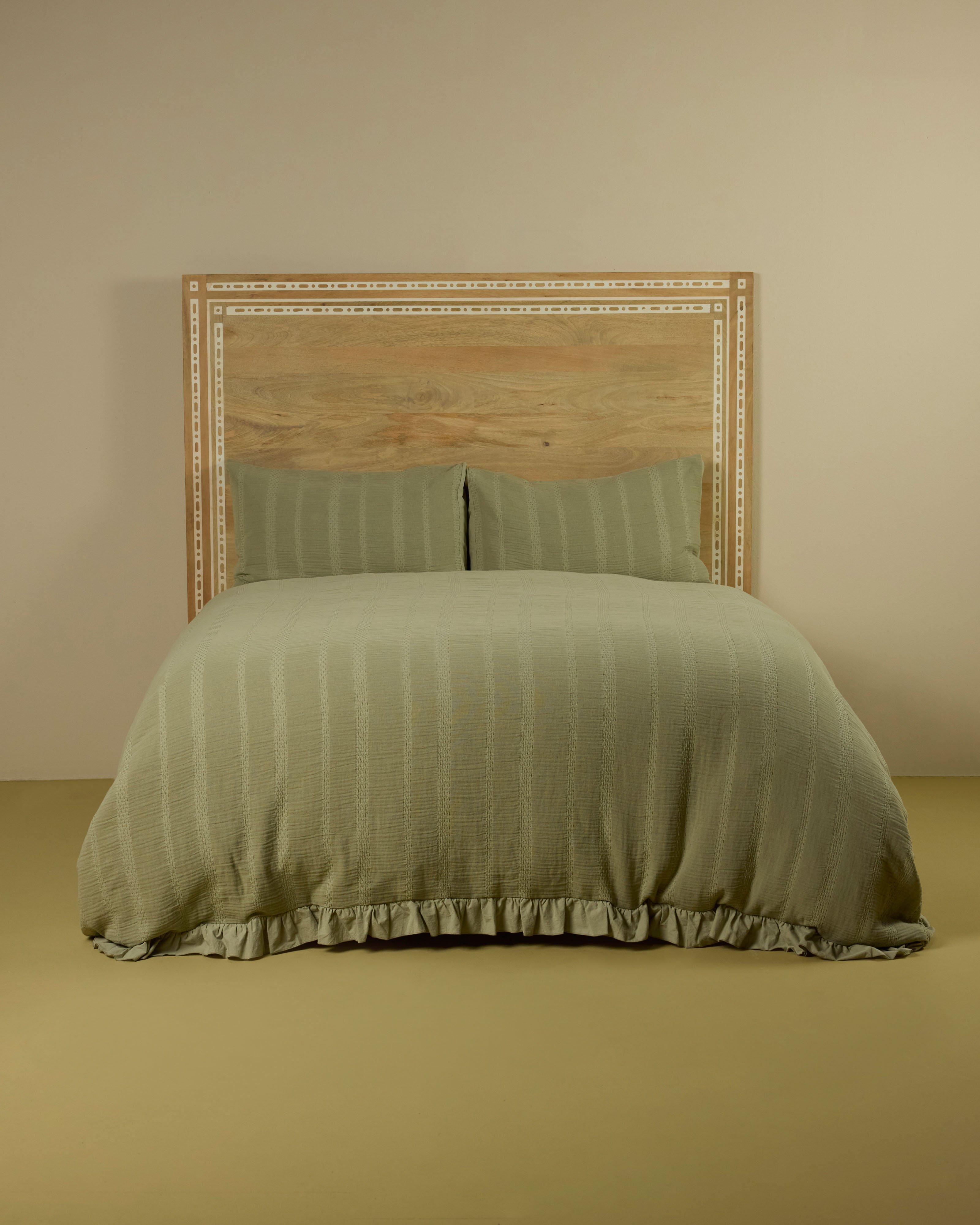Blending Cotton Ruffle King Duvet Cover -  Green