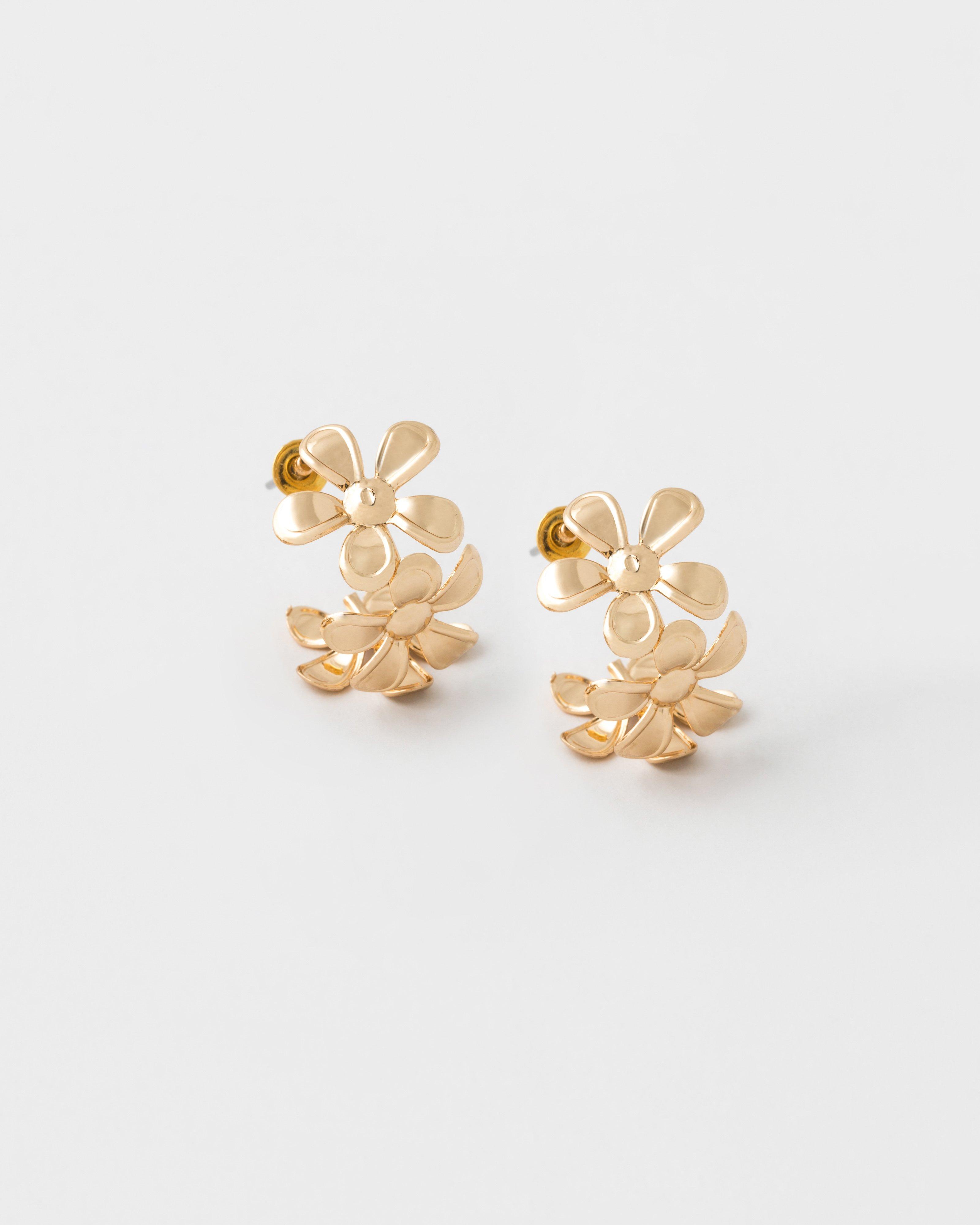  Metal Flower Hoop Earrings  -  Gold