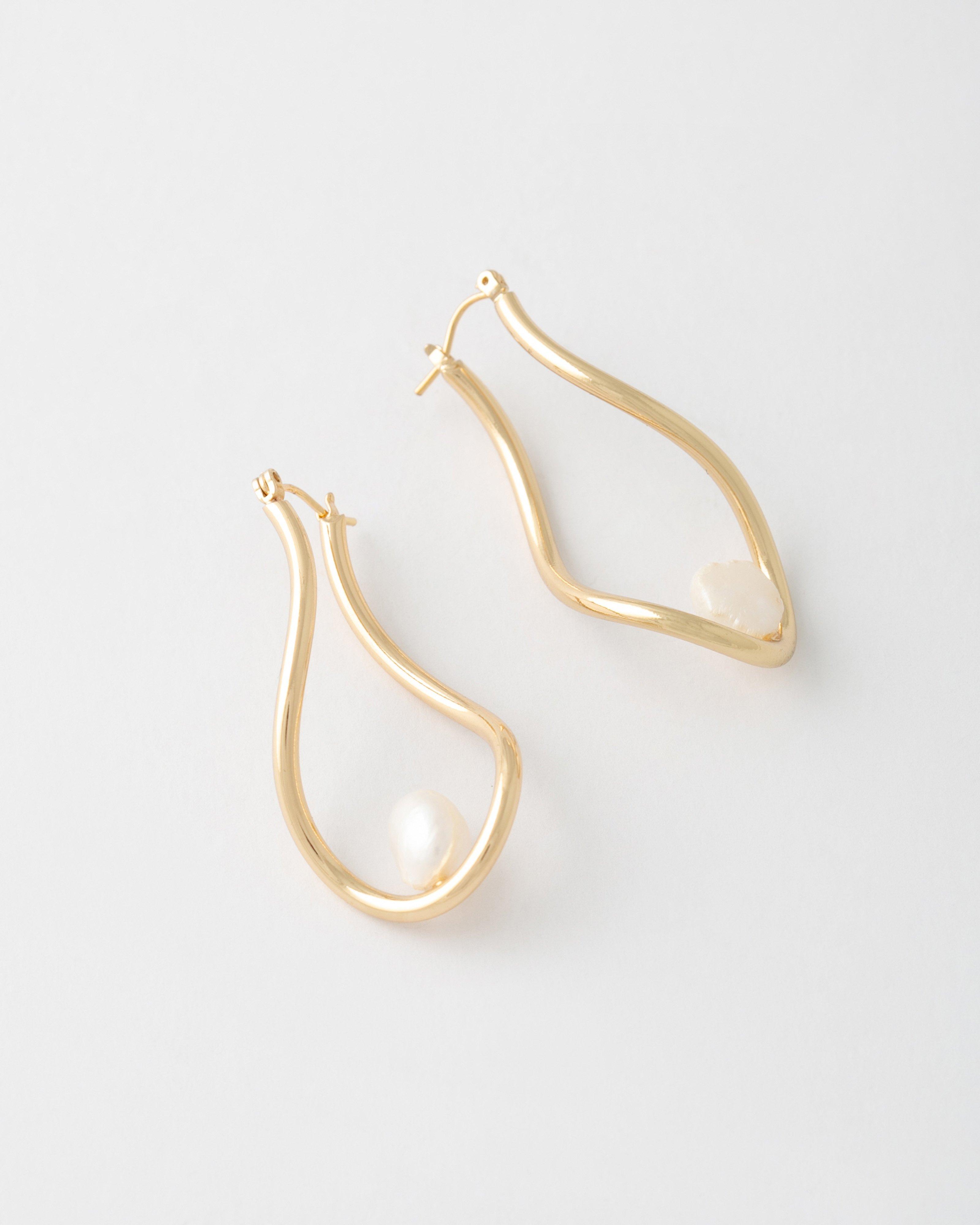 Twisted Oblong & Freshwater Pearl Hoop Earrings -  Milk