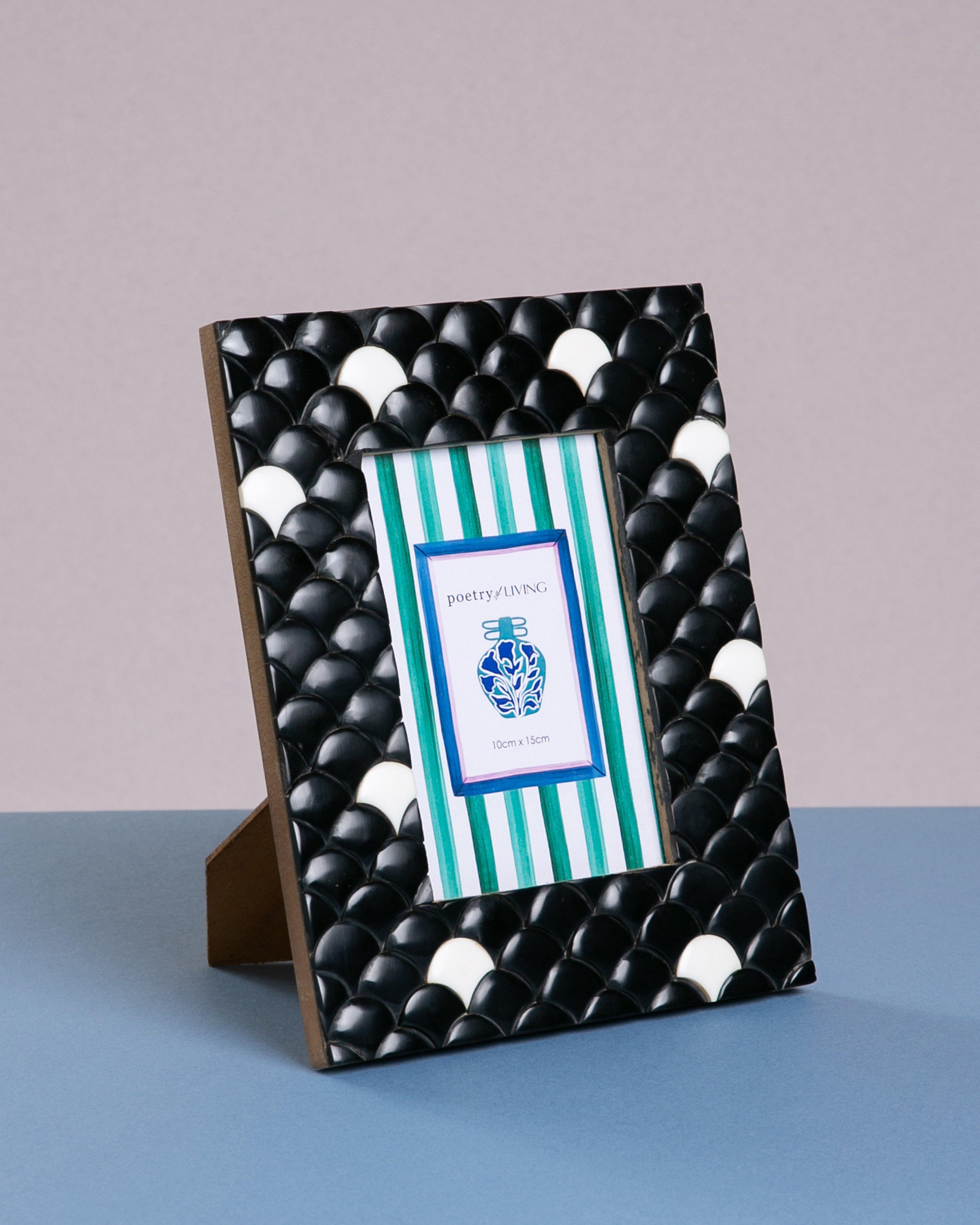 Scallop Black and White Frame -  Black