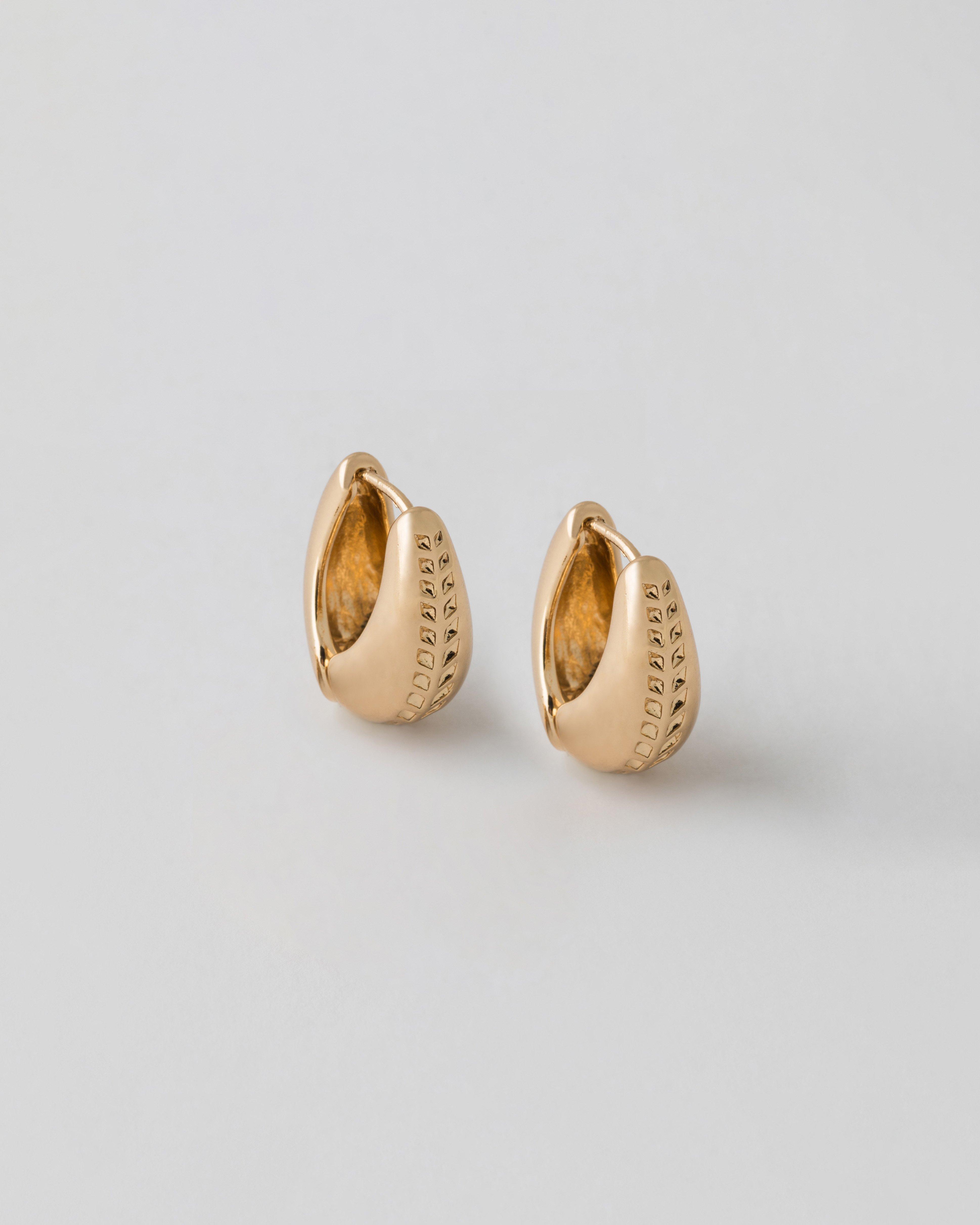 Textured Scoop Hoop Earrings -  Gold