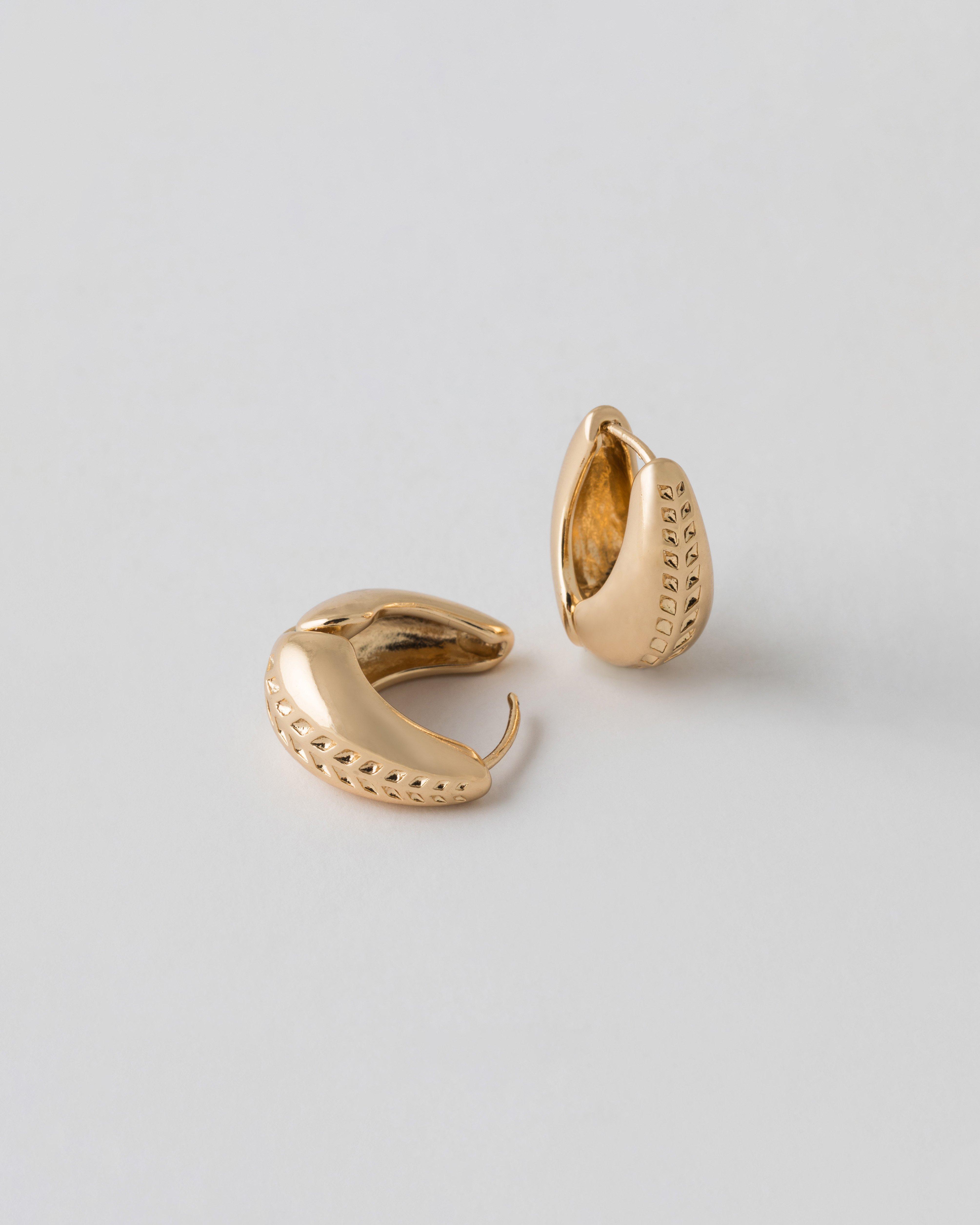 Textured Scoop Hoop Earrings -  Gold