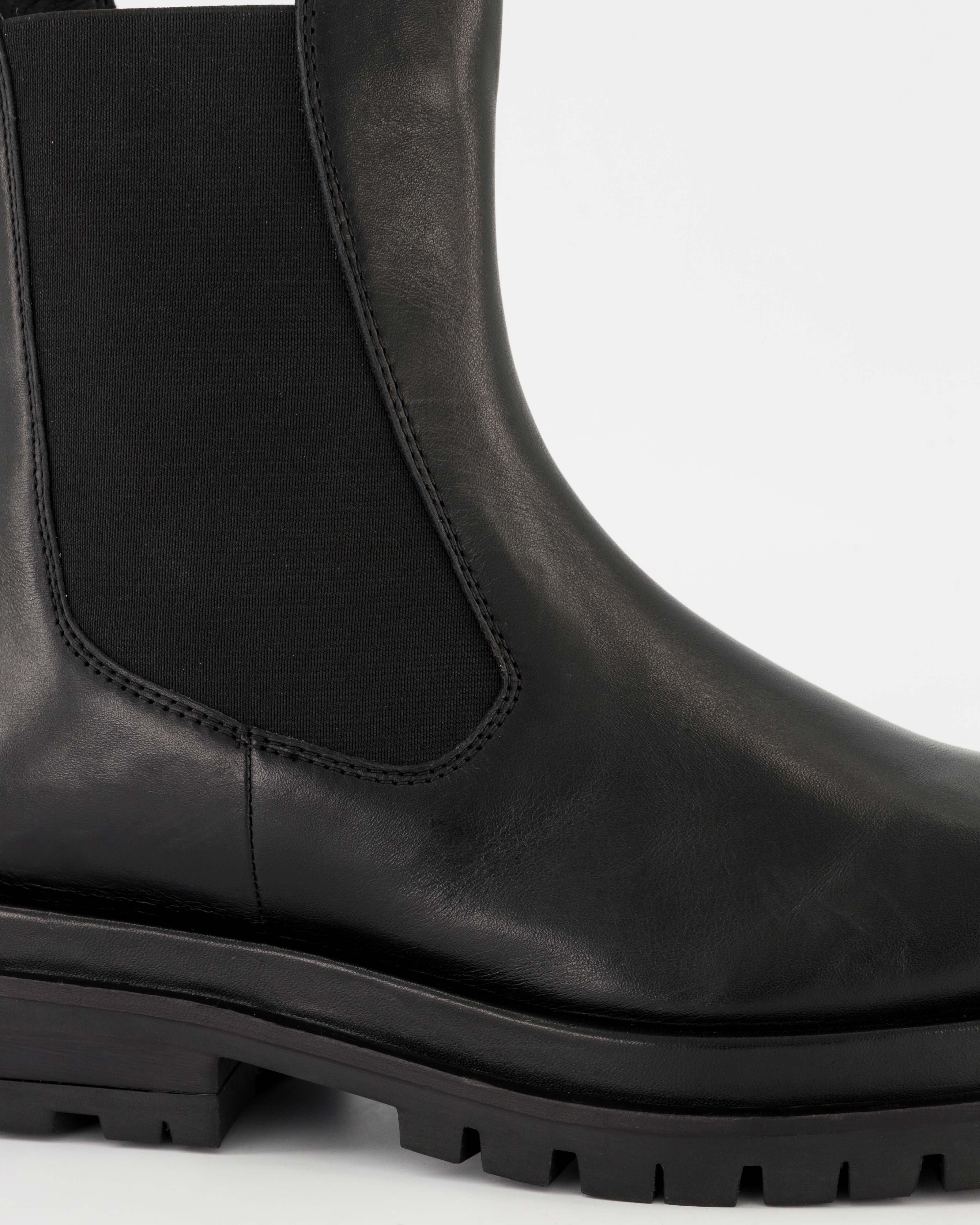 Akia Chunky Leather Chelsea Boots -  Black