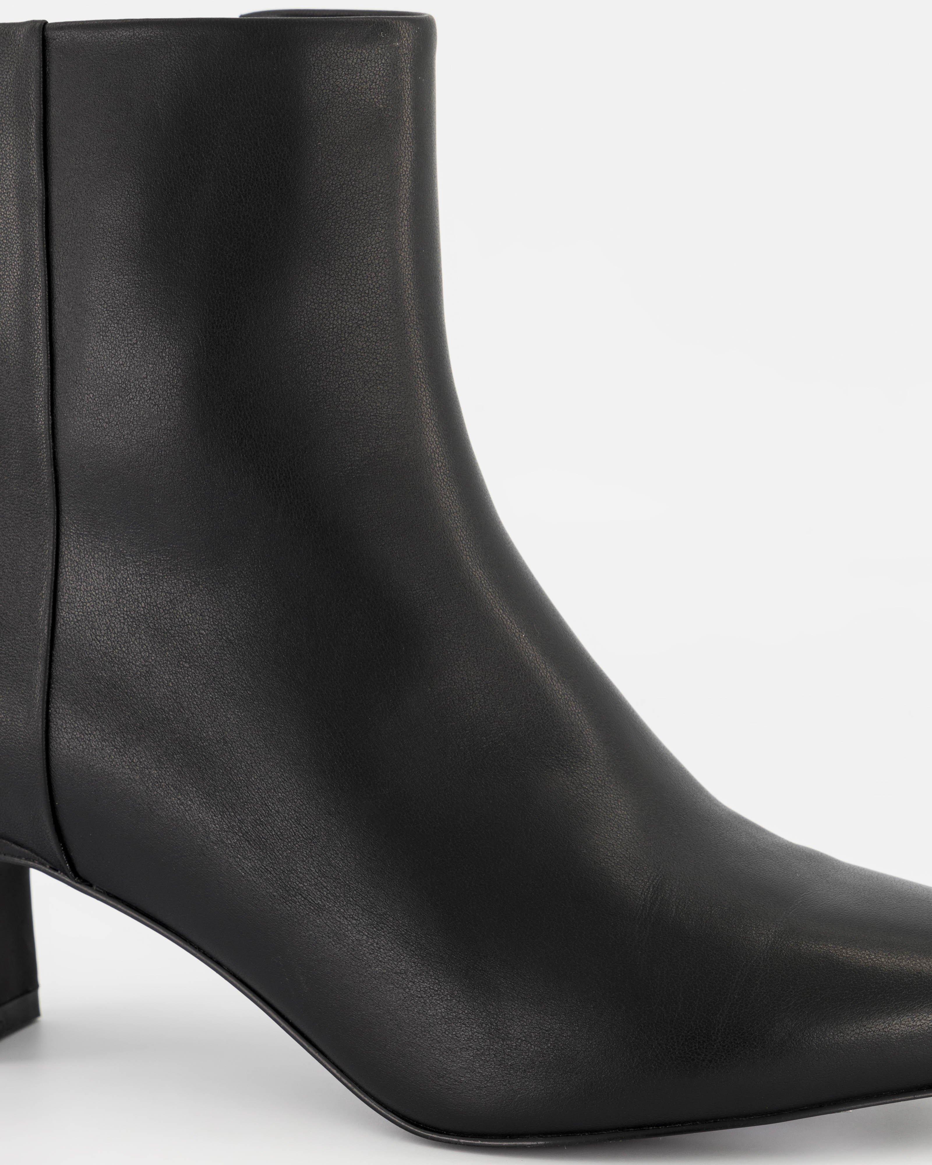 Irene Leather Heeled Pointy Boots -  Black