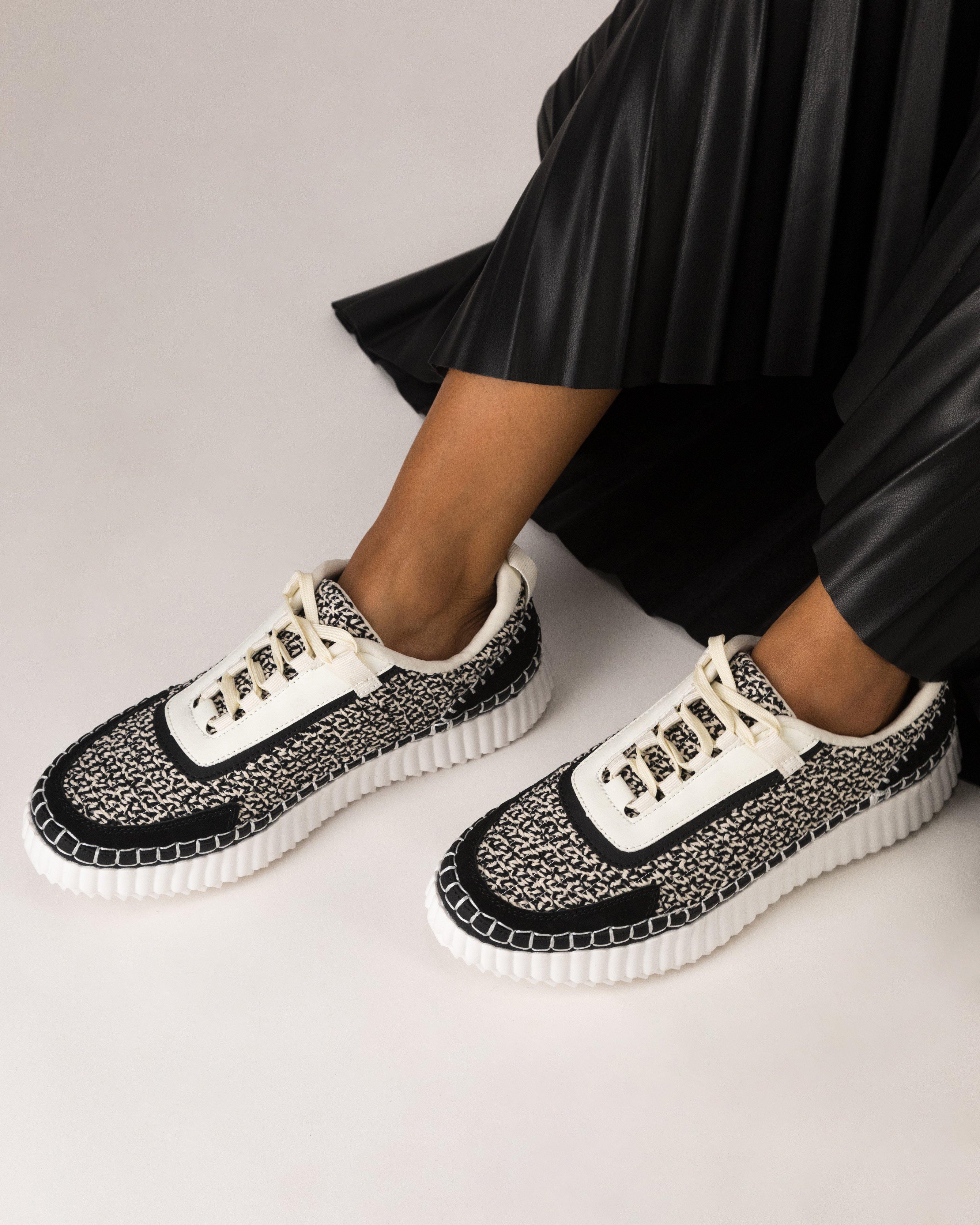 Julia Sneaker -  Black