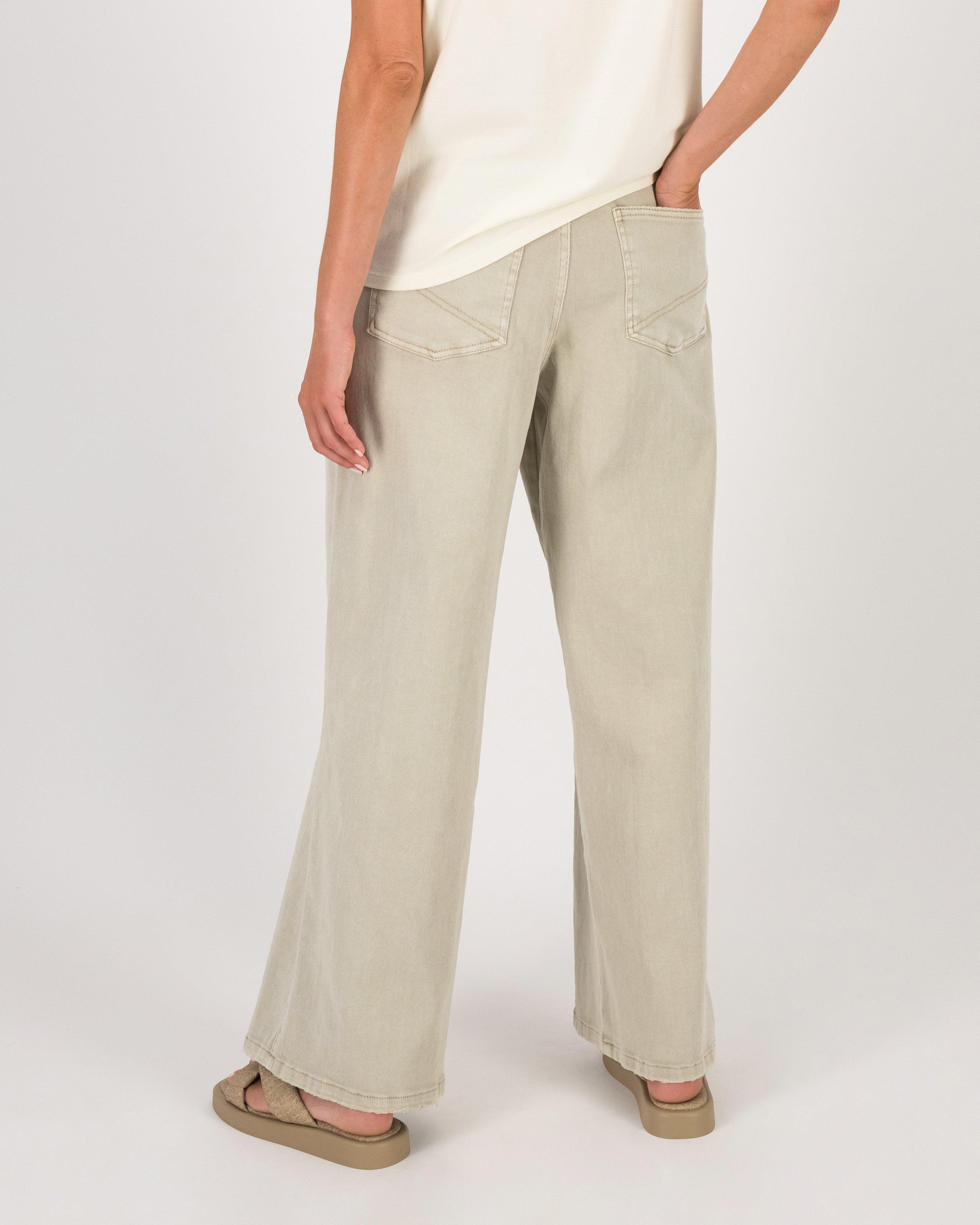 Rare Earth Women’s Lisa Straight Leg Denim Jeans -  Stone