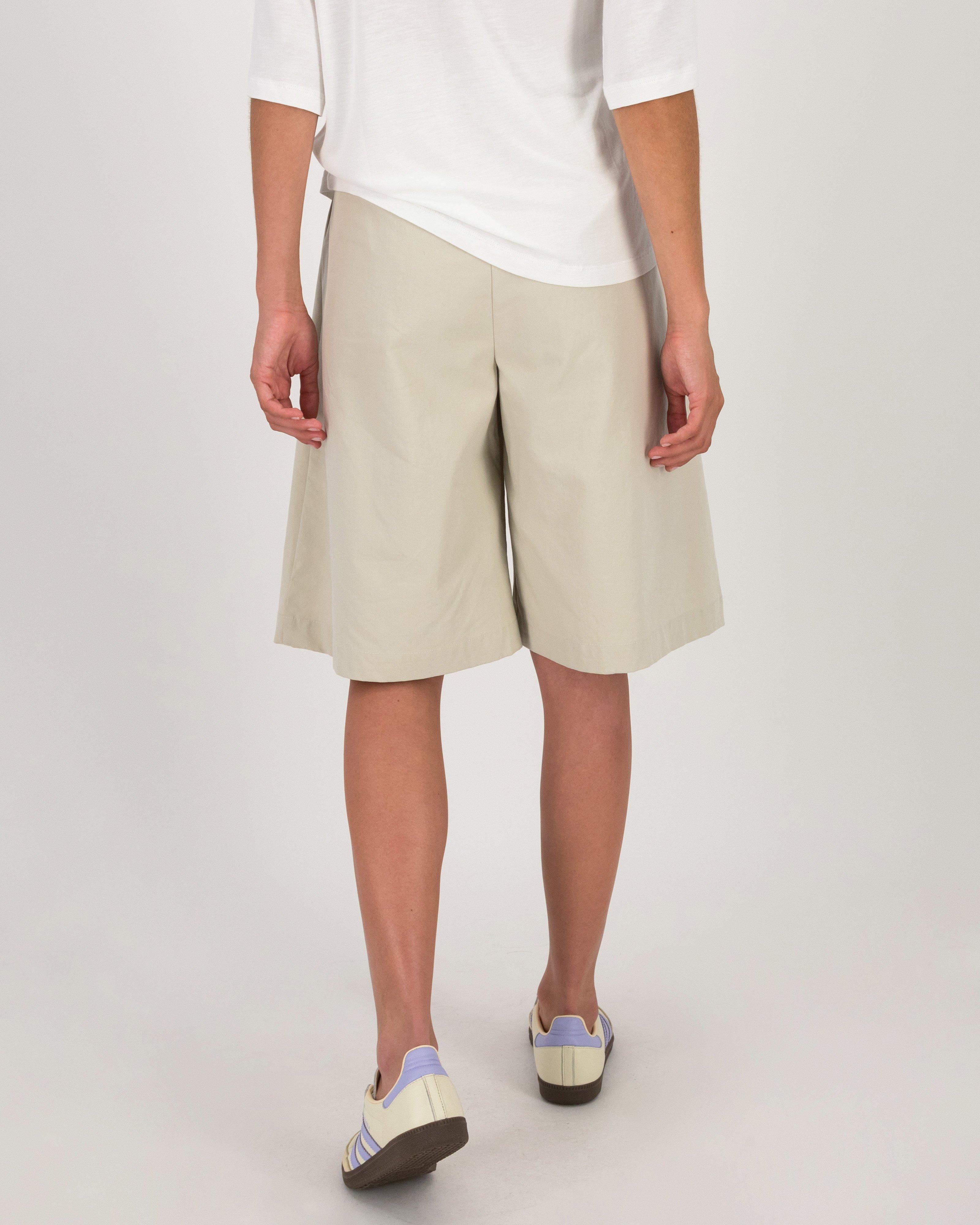 Jenna Bermuda Shorts -  Light Khaki