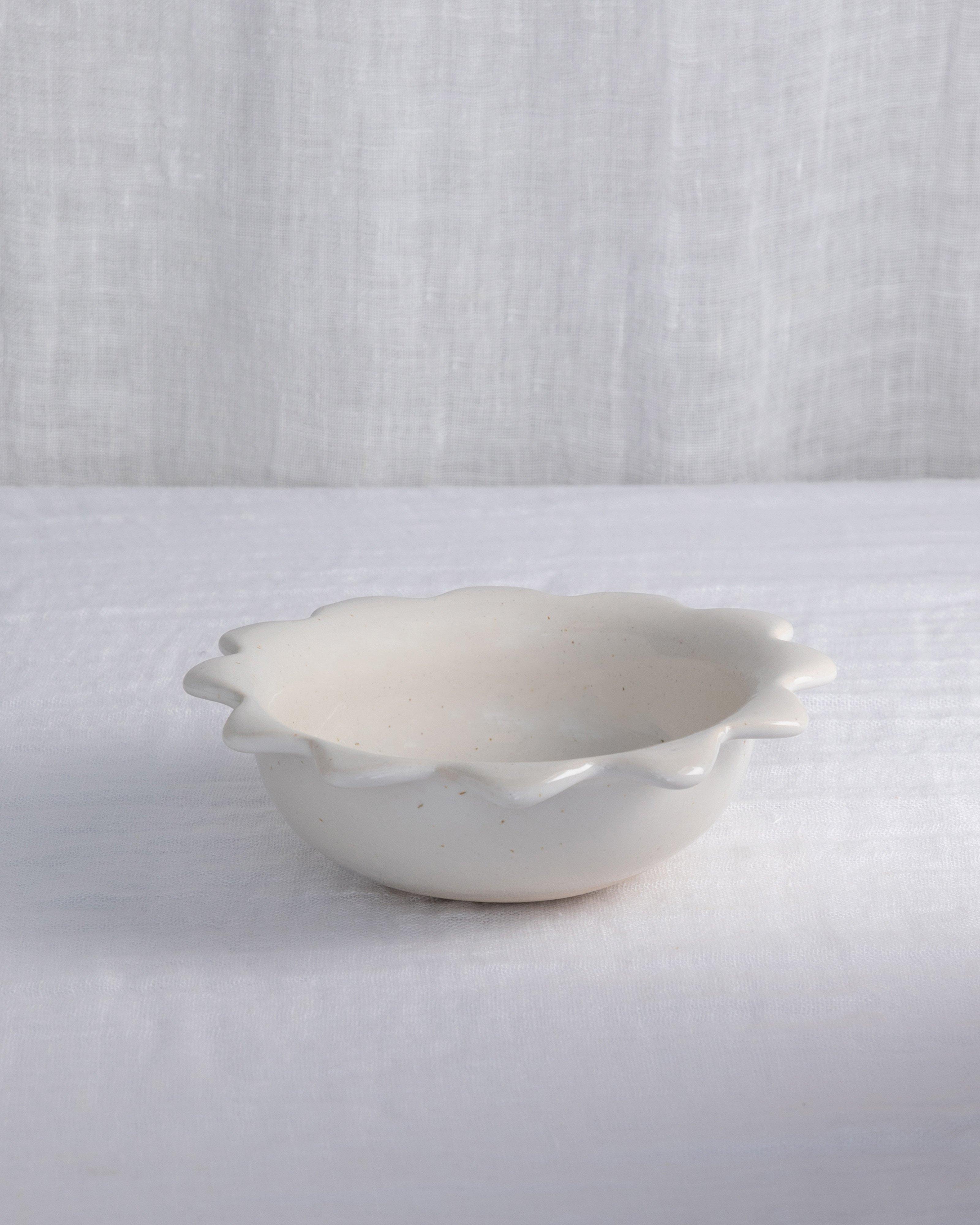 Snowball Scallop Rim Bowl -  White