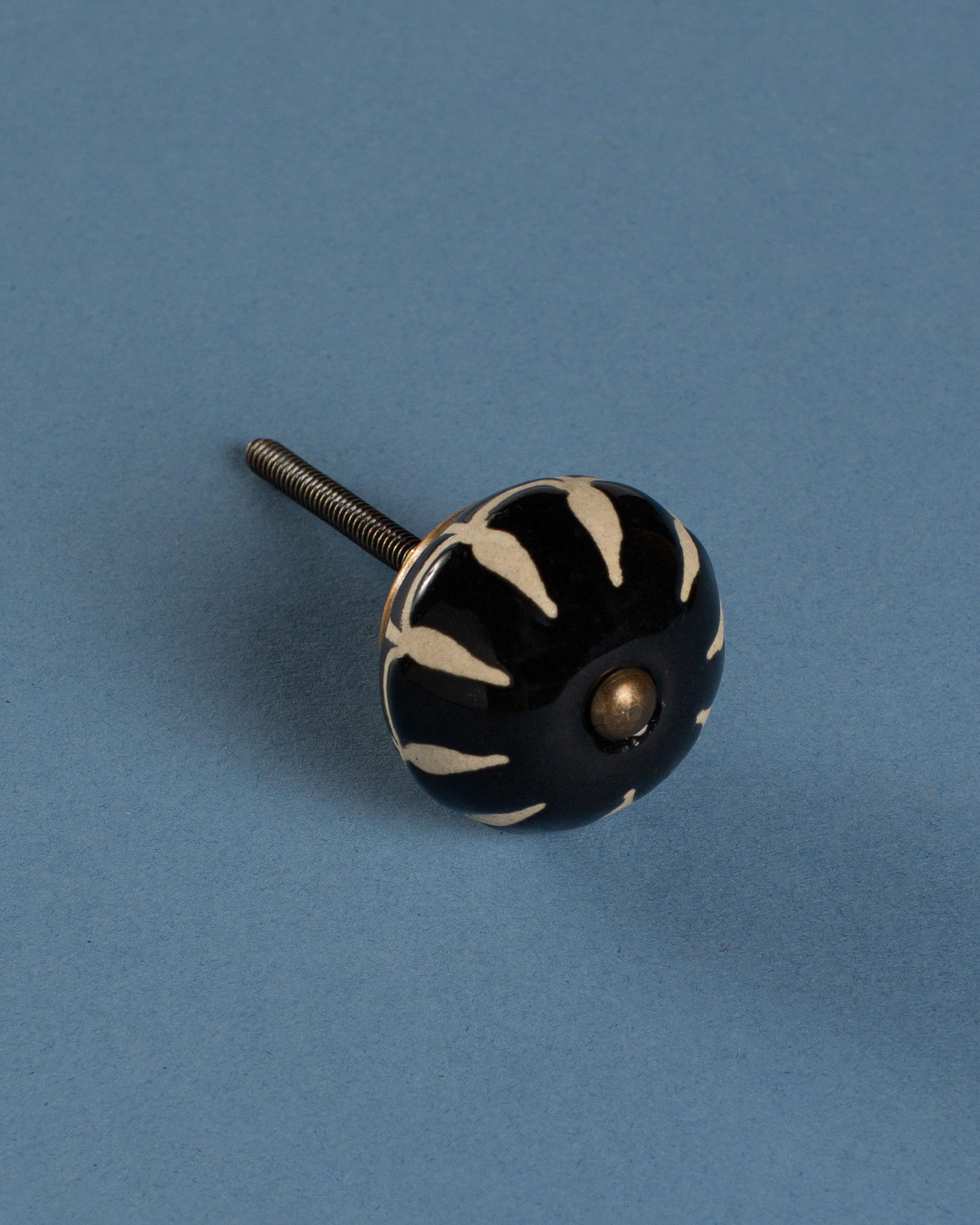 Monochrome Stripe Ceramic Knob -  White