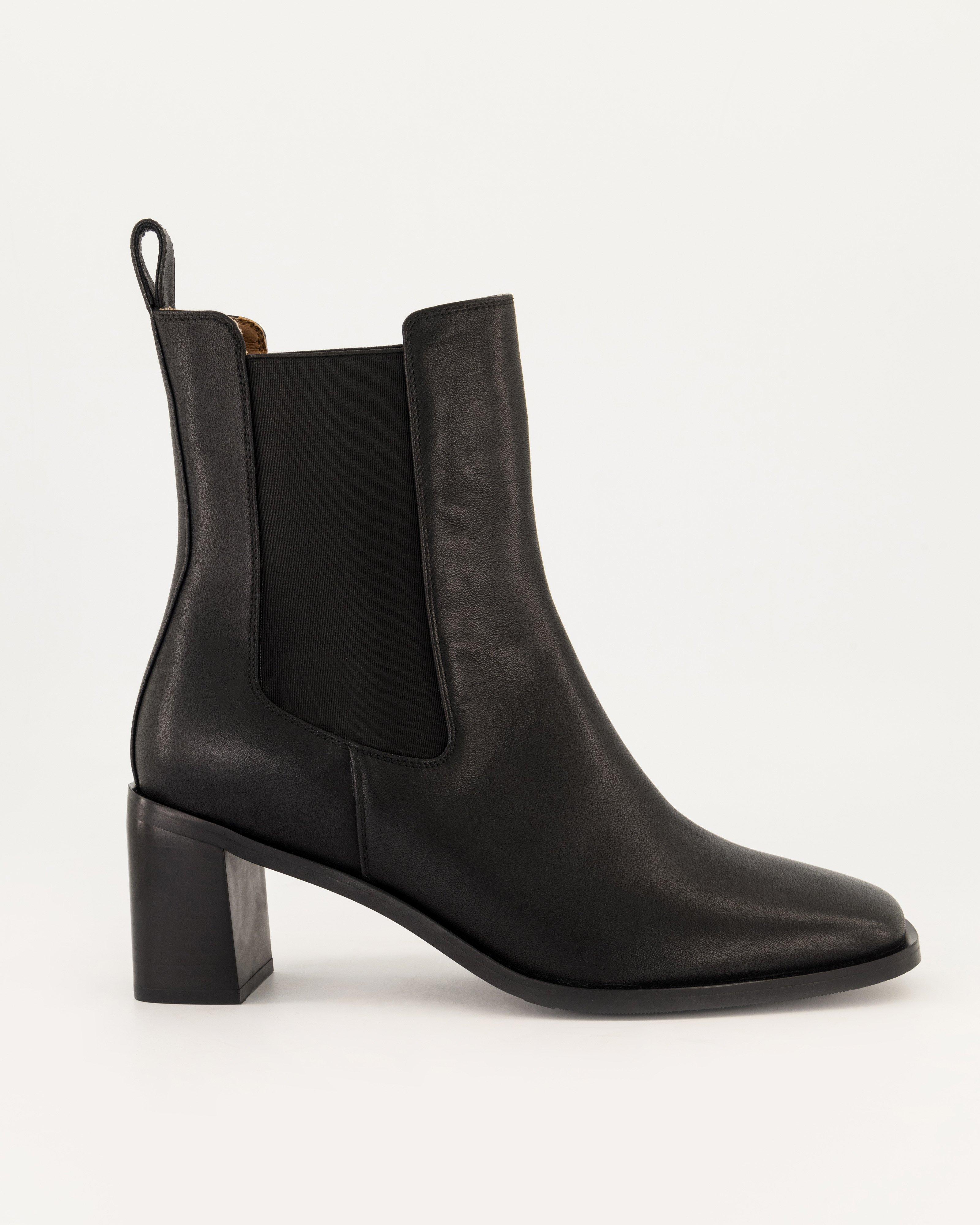 Eliza Heeled Leather Chelsea Boots -  Black