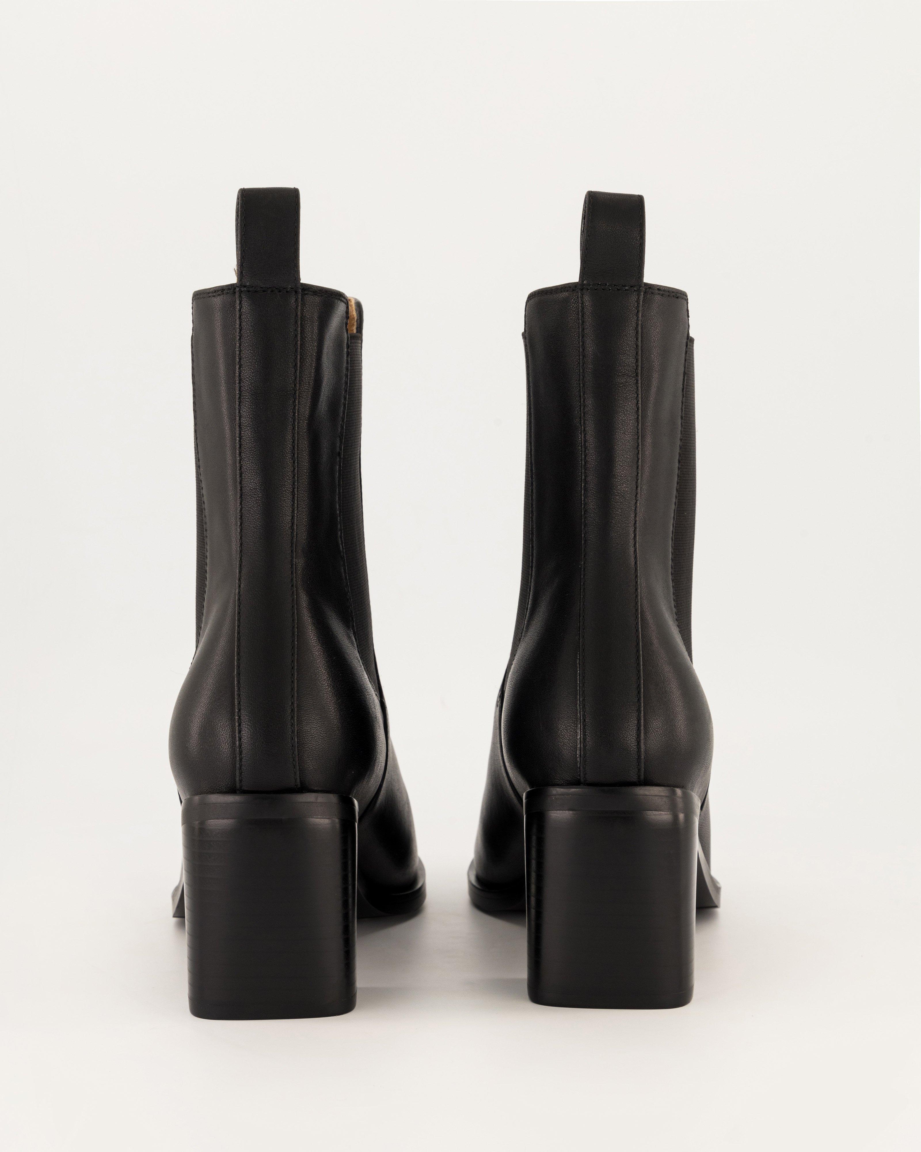 Eliza Heeled Leather Chelsea Boots -  Black