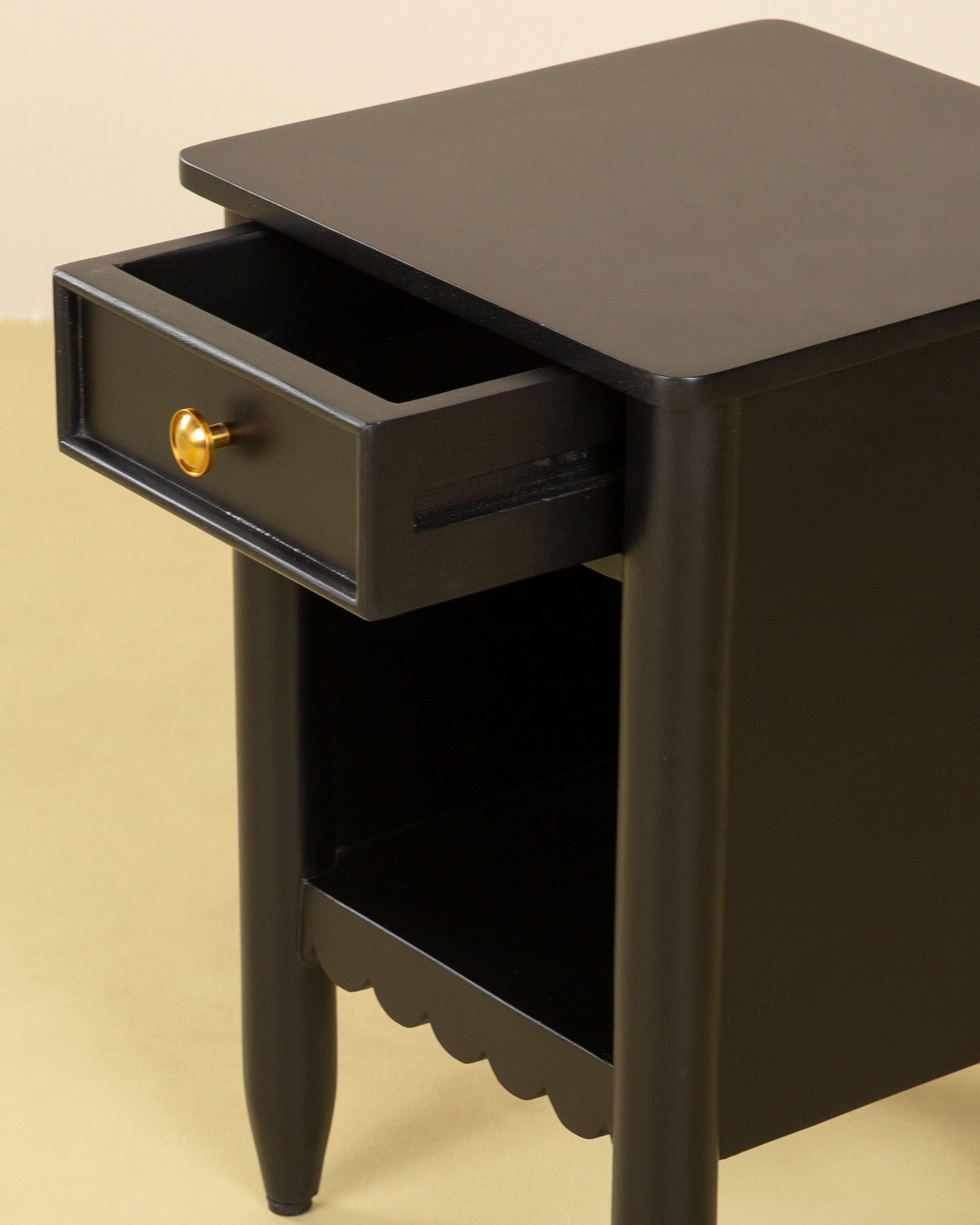 Scarlett Pedestal -  Black