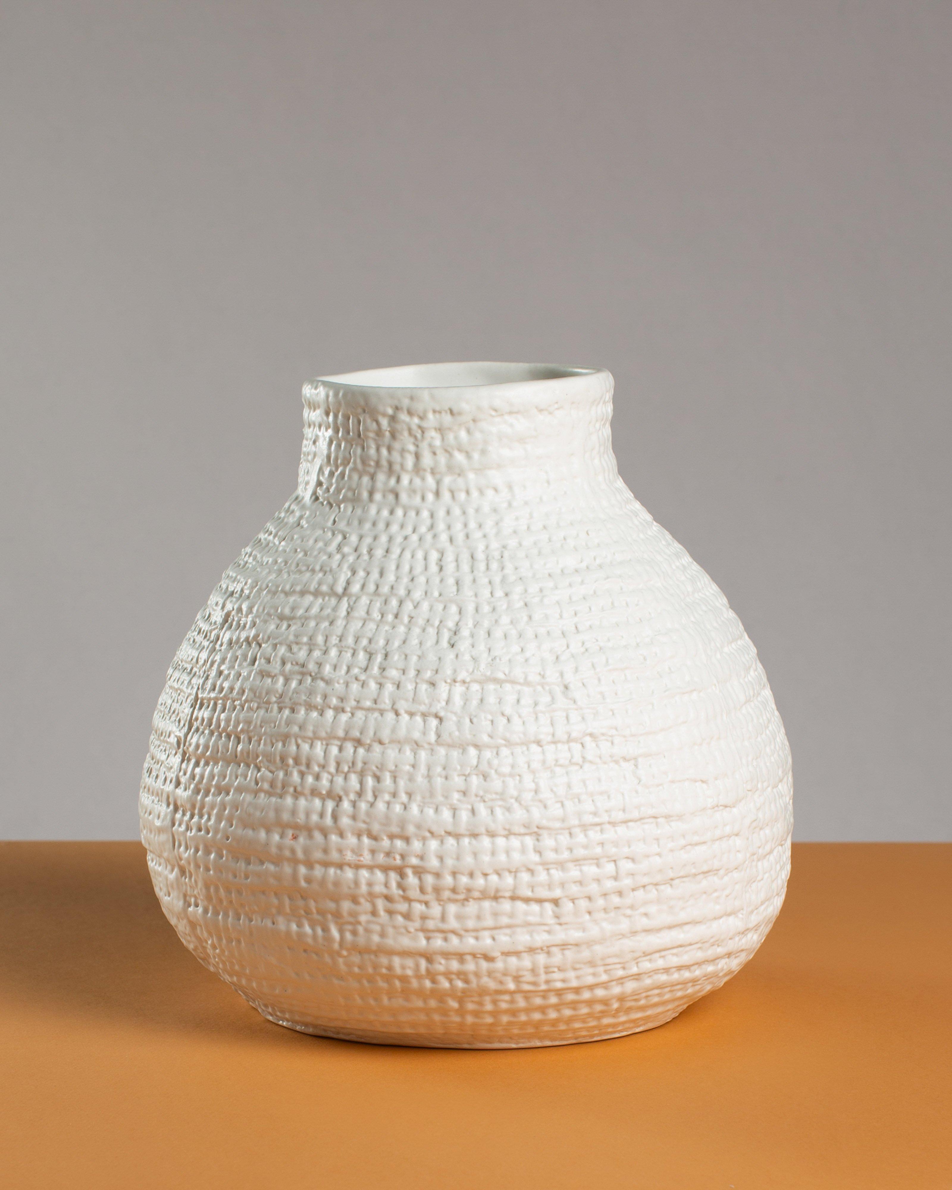 Hessian Round Vase -  Milk