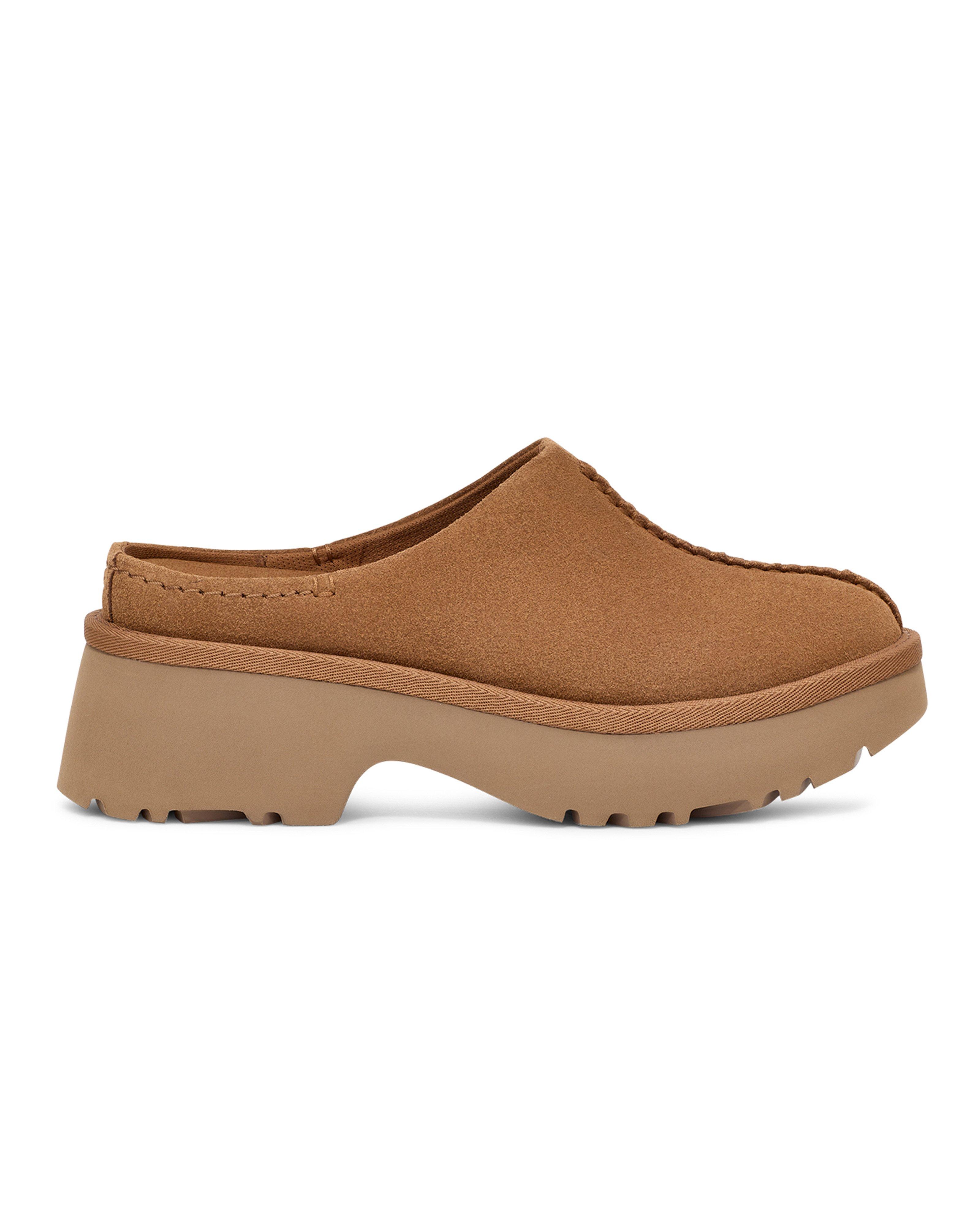 UGG New Heights Cozy Clog -  Tan