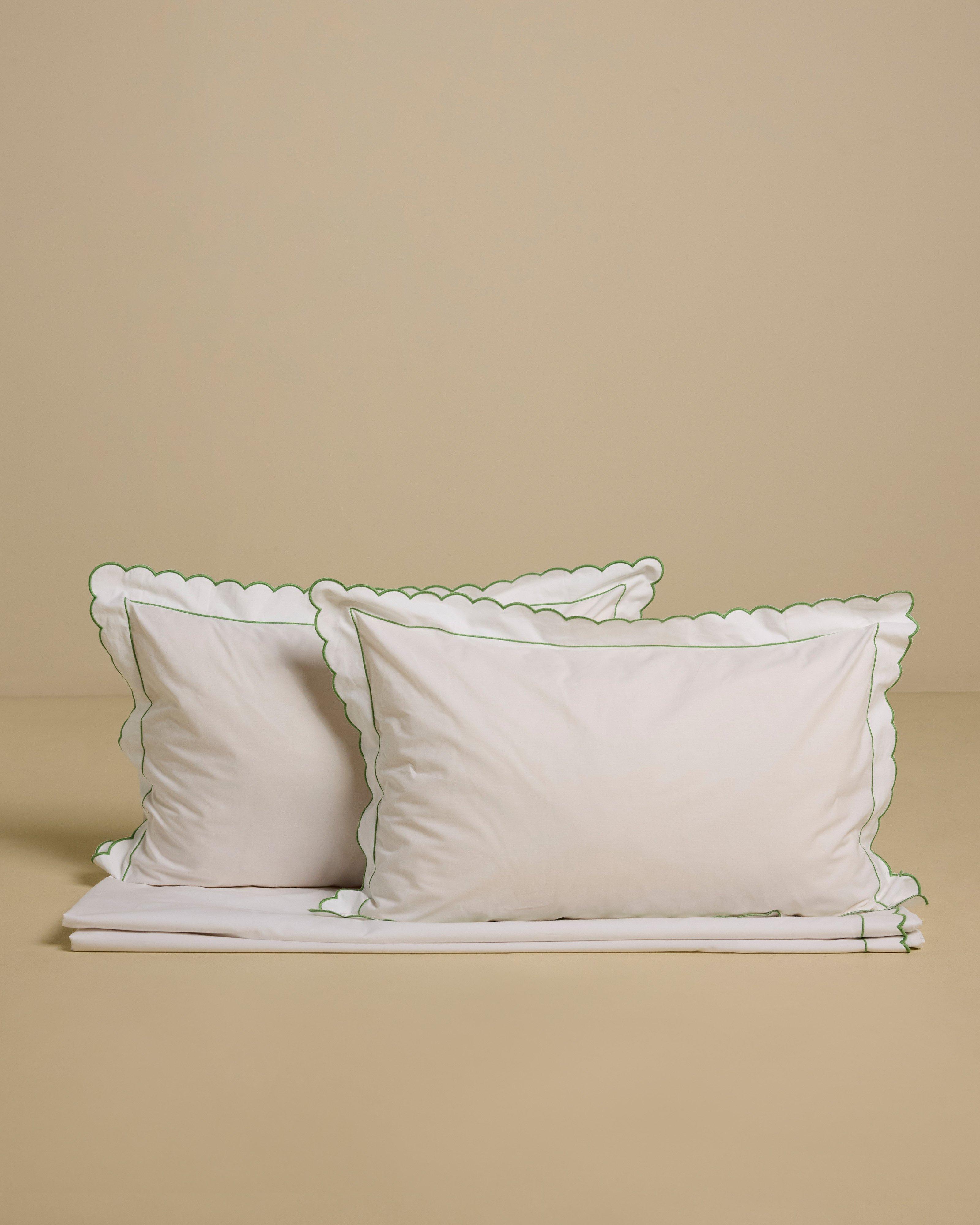 Scalloped King Duvet Set -  White