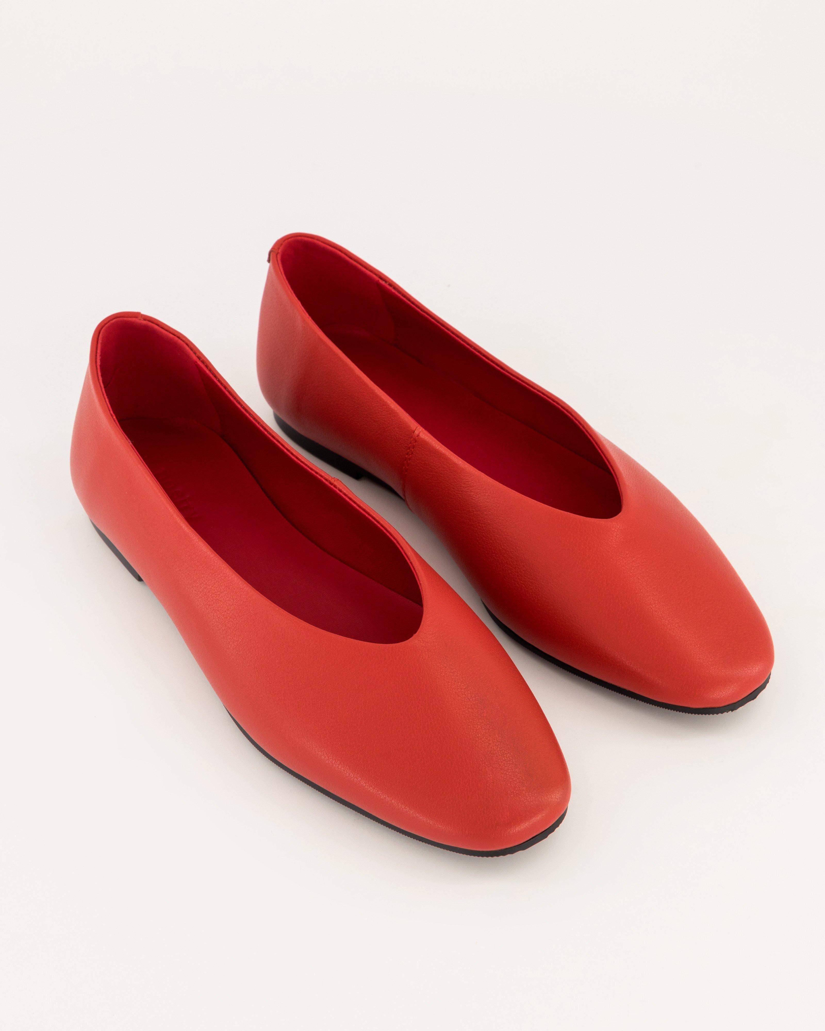 Luna Full Coverage Pump -  Red