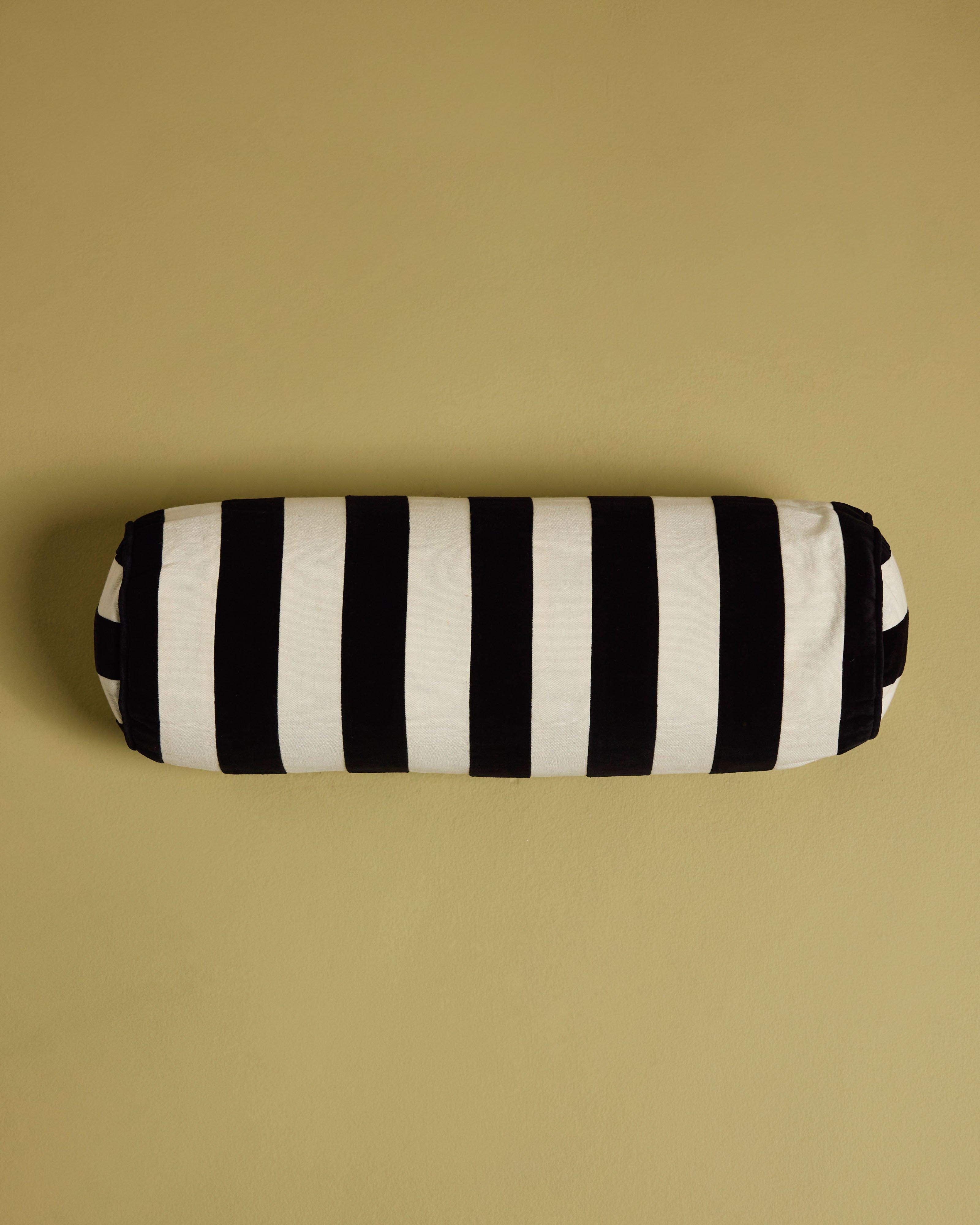 Lillian Velvet Cushion Roll -  Black