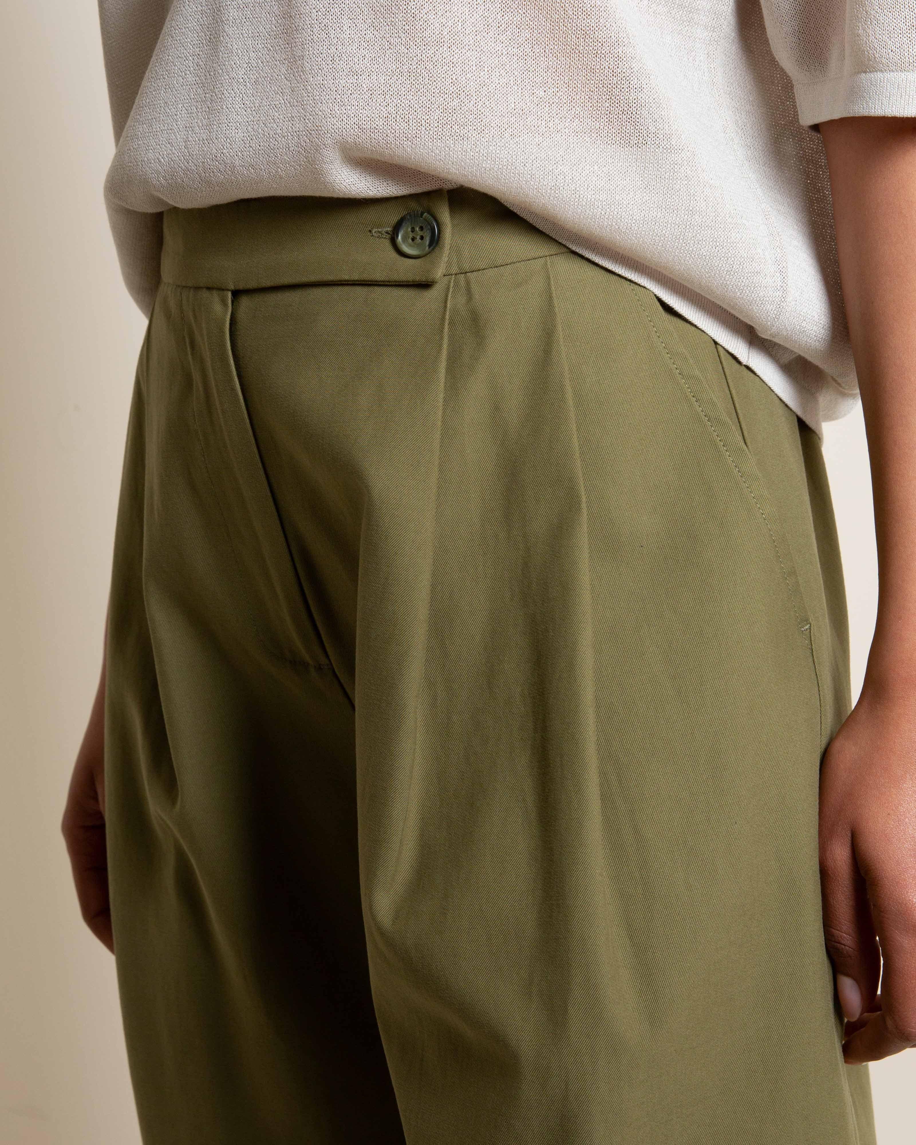  Vicky Bermuda Shorts -  Olive