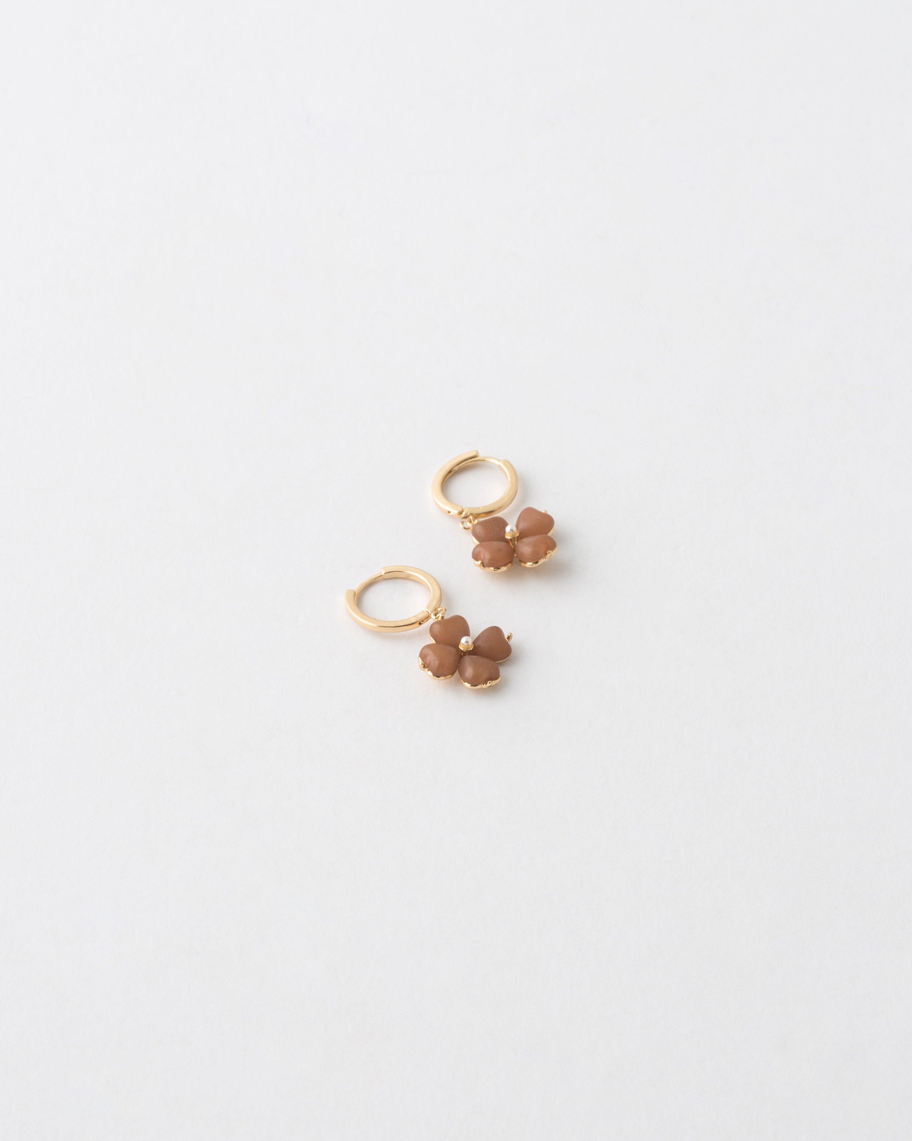 Heart Cluster Resin Flower Drop Earrings -  Brown
