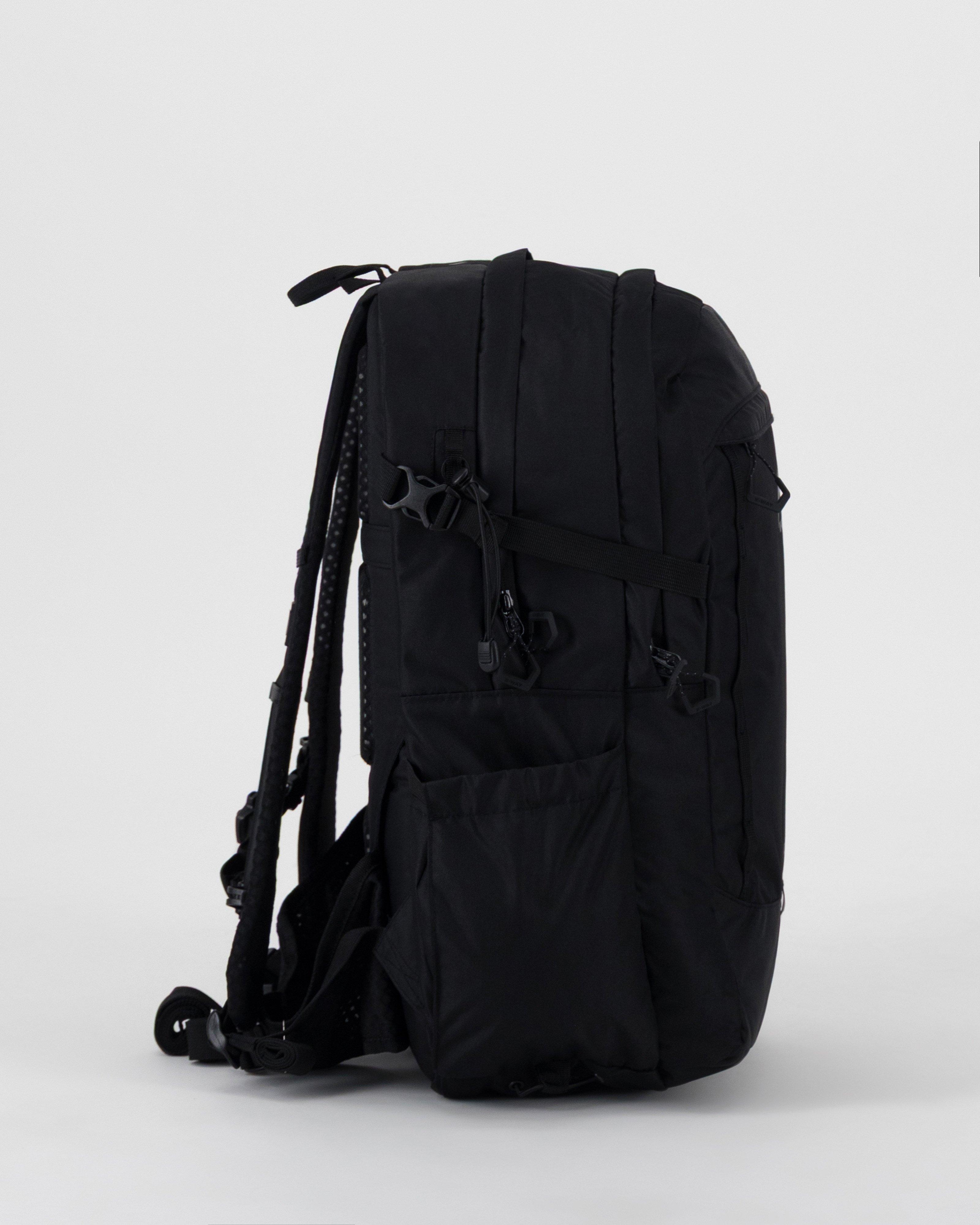 KIRIN サッカー用バッグ 12 K-Way Jax 28L Daypack | Cape Union Mart