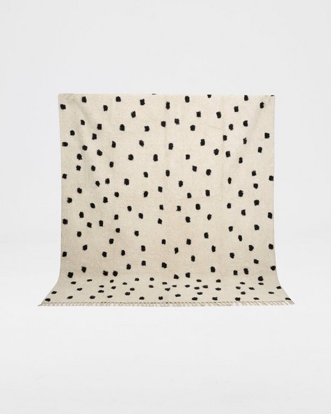 Spotted Rug -  milk