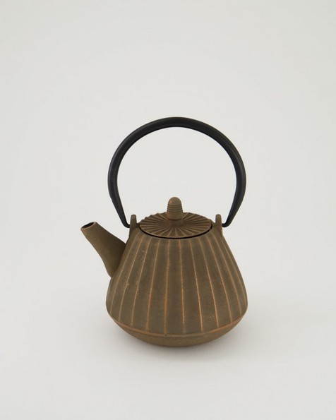 Ribbed Teapot  -  taupe